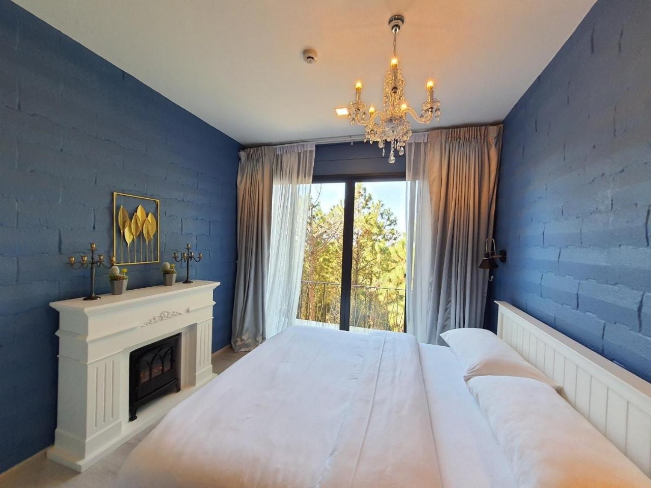 Two-Bedroom House - Photo 3