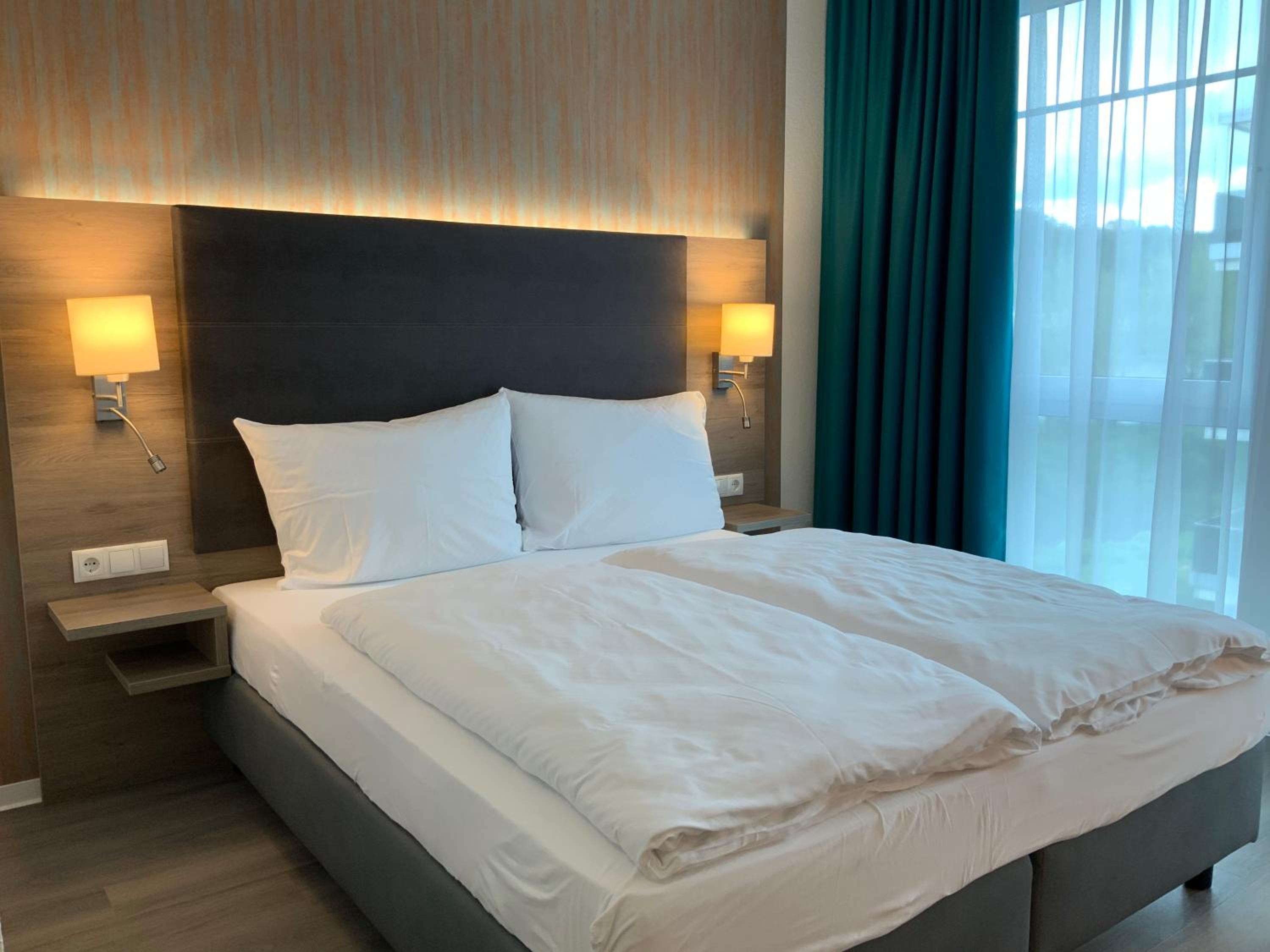 Standard Double Room - Photo 9