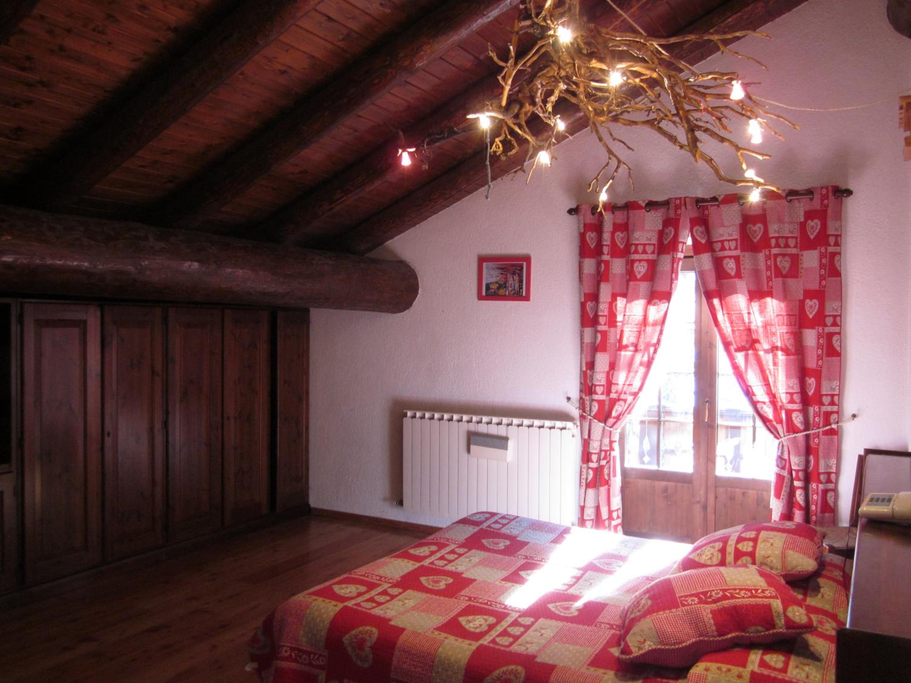Triple Room with Balcony and Valley View