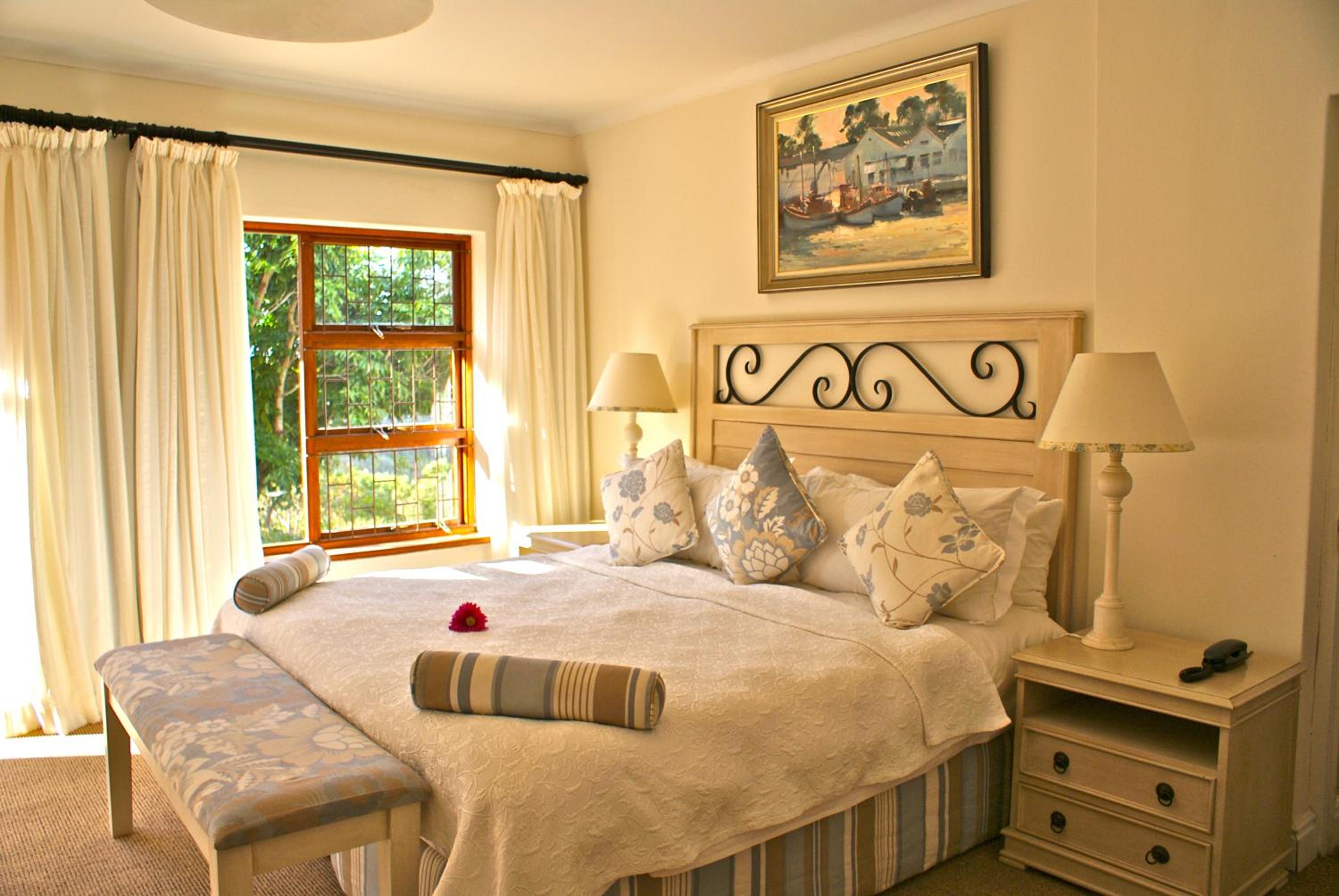 Standard Suite with Garden View - 4 photo 1