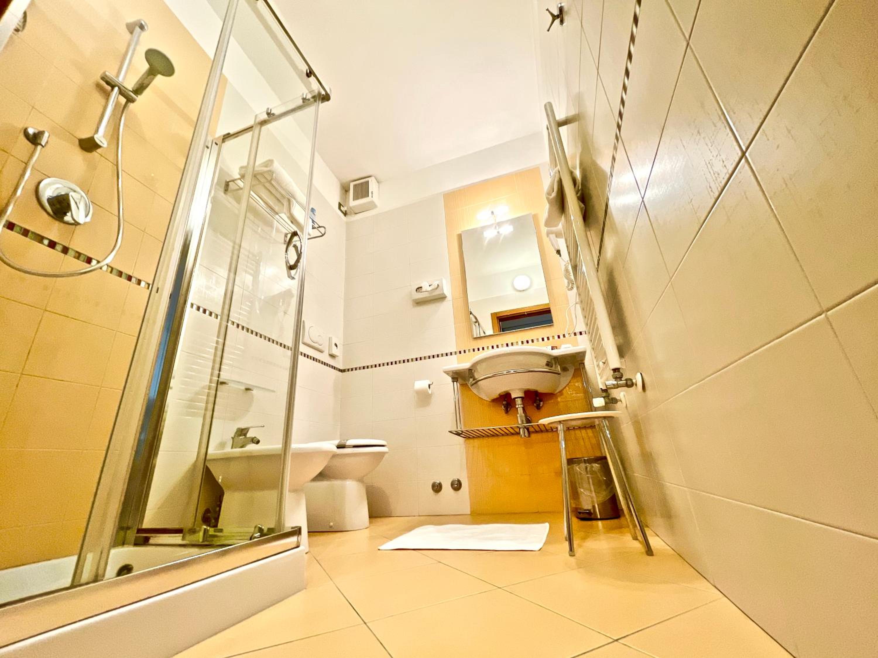 One-Bedroom Apartment - Photo 9