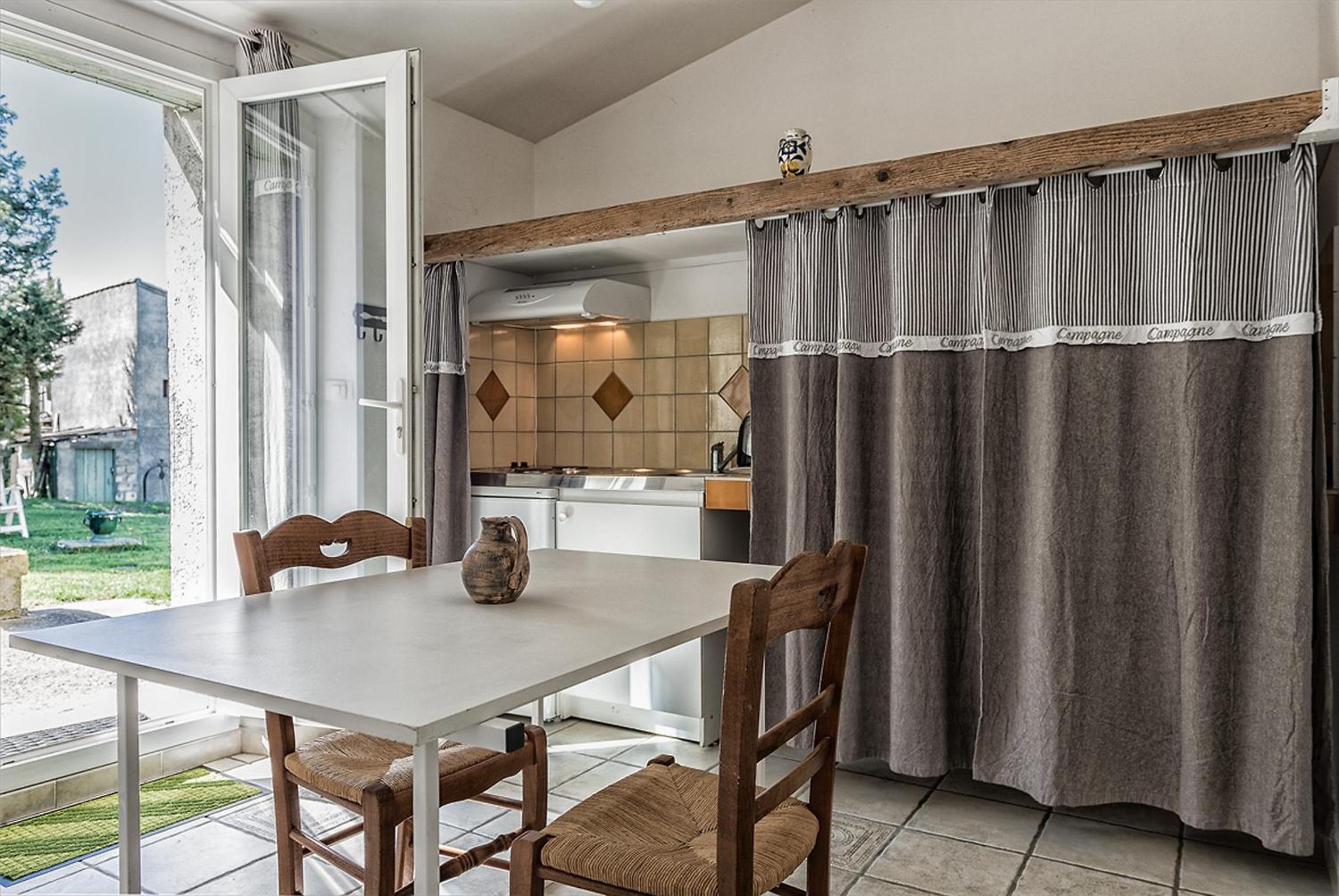 One-Bedroom Apartment with Garden View photo 1