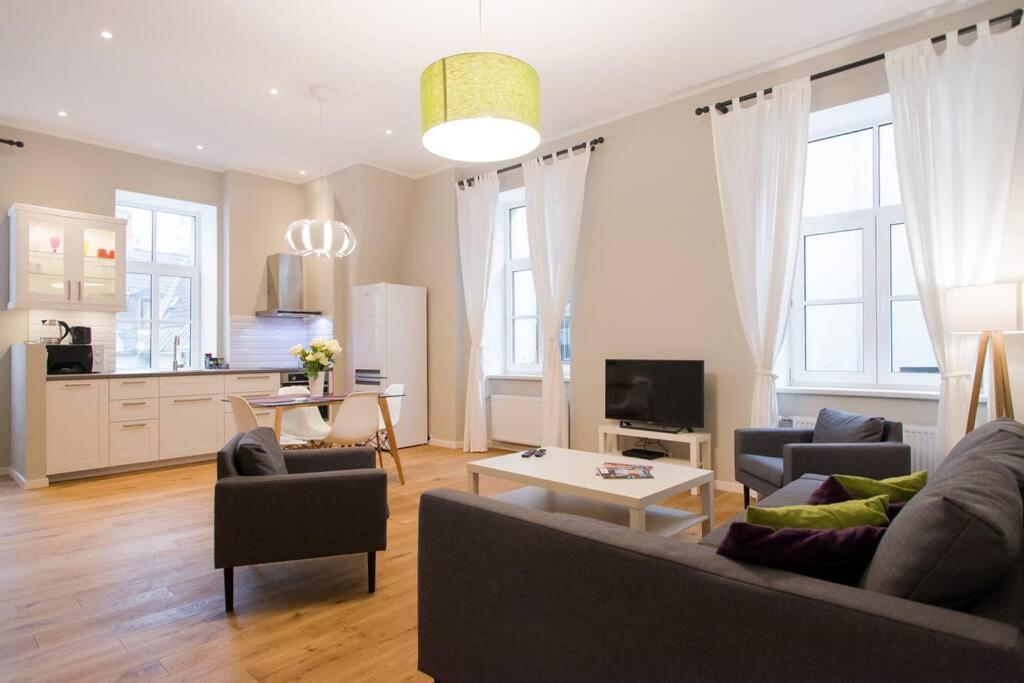 One-Bedroom Apartment - Photo 21