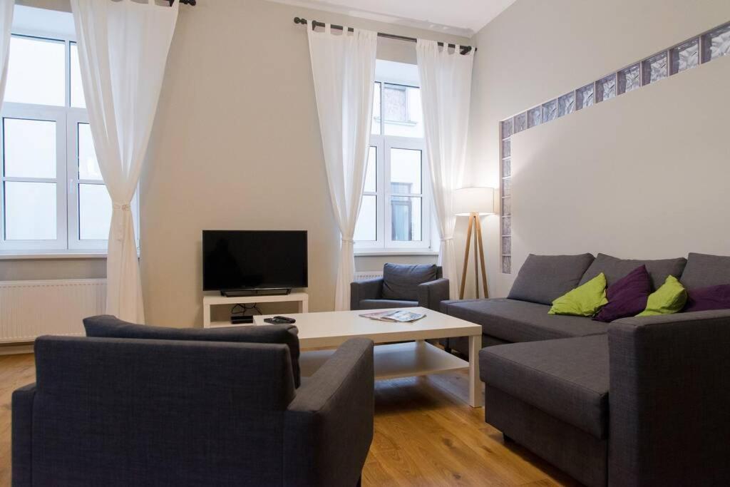 One-Bedroom Apartment - Photo 22