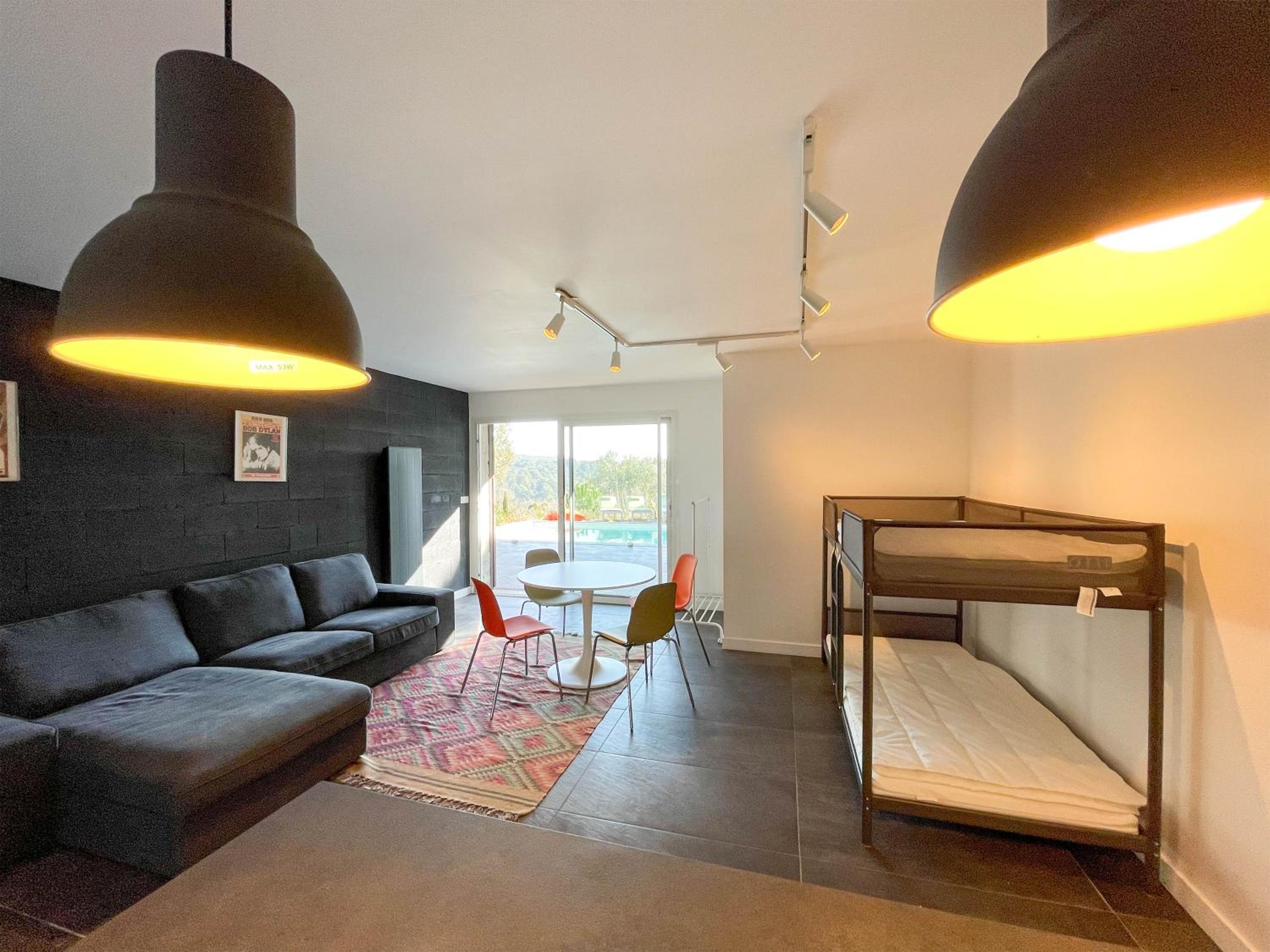 Villa photo 2