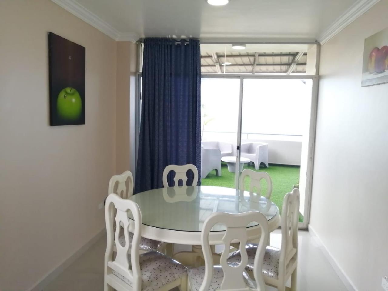 Deluxe Suite with Sea View photo 2