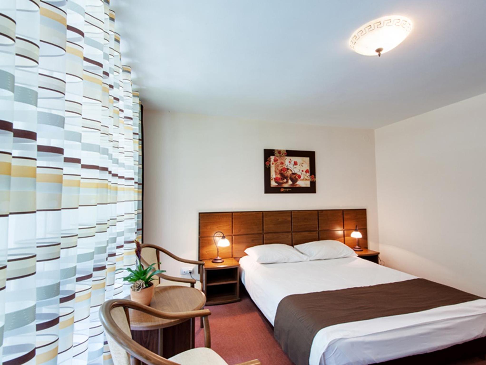 Double Room with Balcony and Mountain View