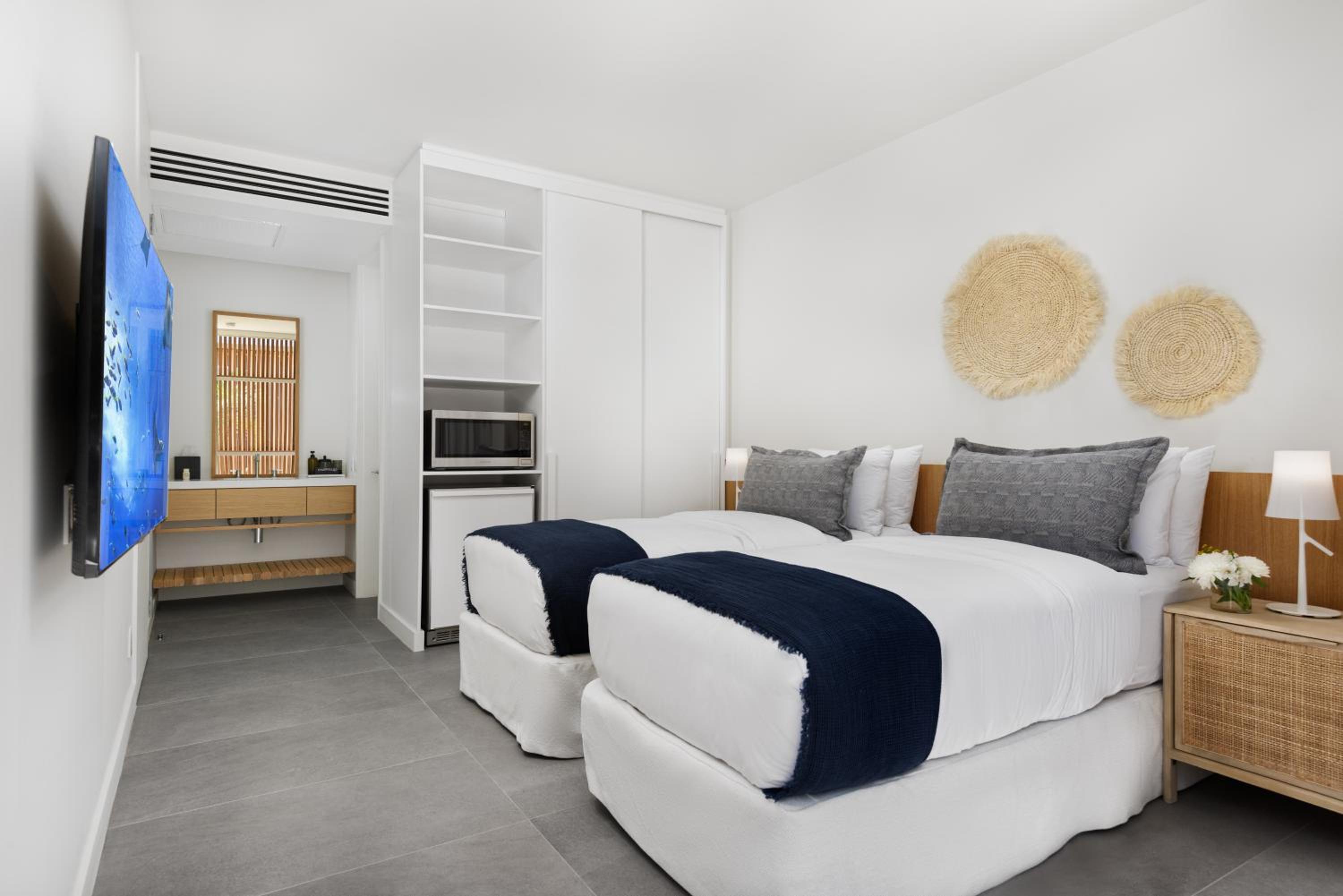 Long Bay 4 Bedroom Beach House 