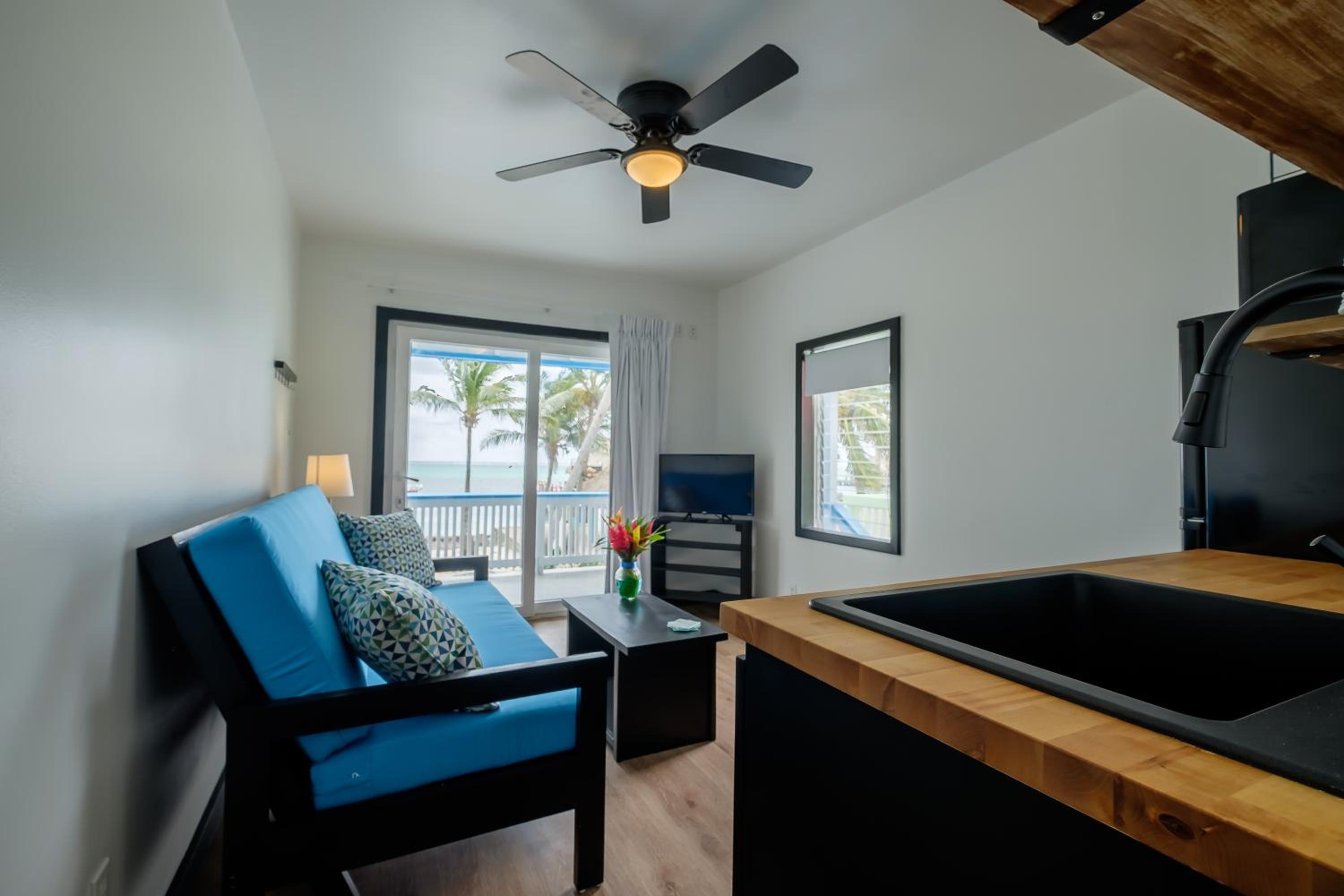 Suite 3 photo 1