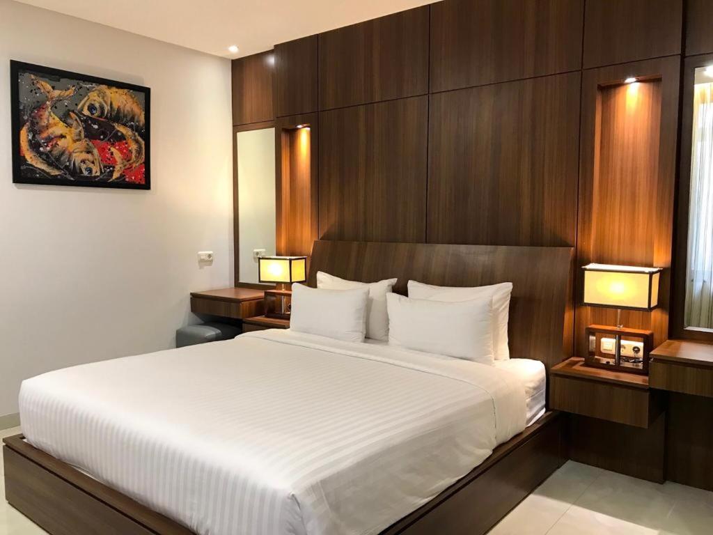 Two-Bedroom Suite - Photo 9