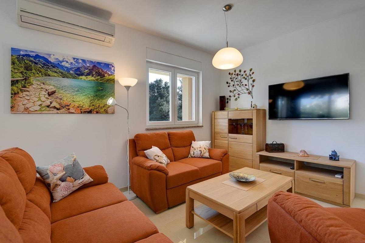 Four-Bedroom Vacation Home photo 1