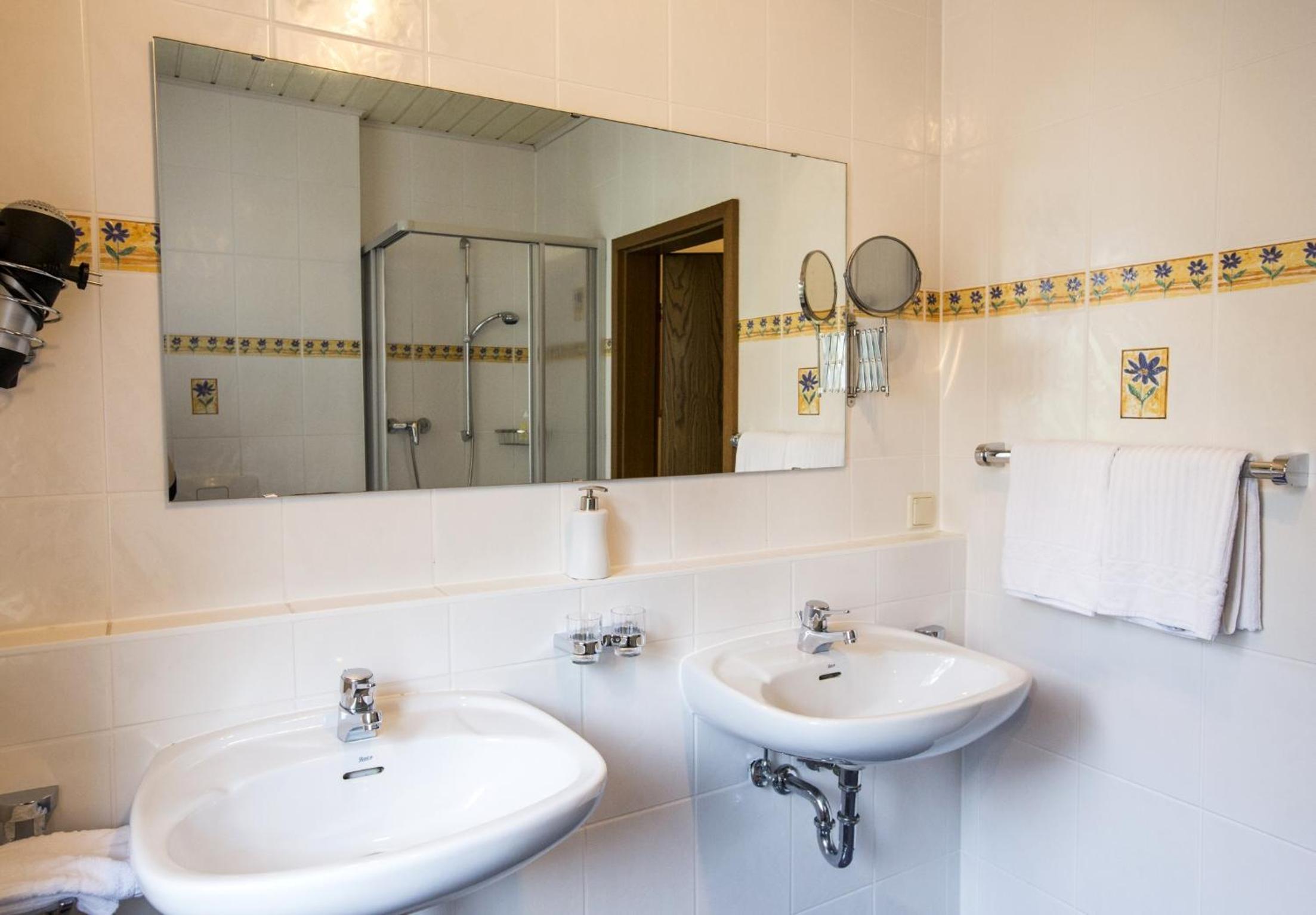 Double Room - Photo 21