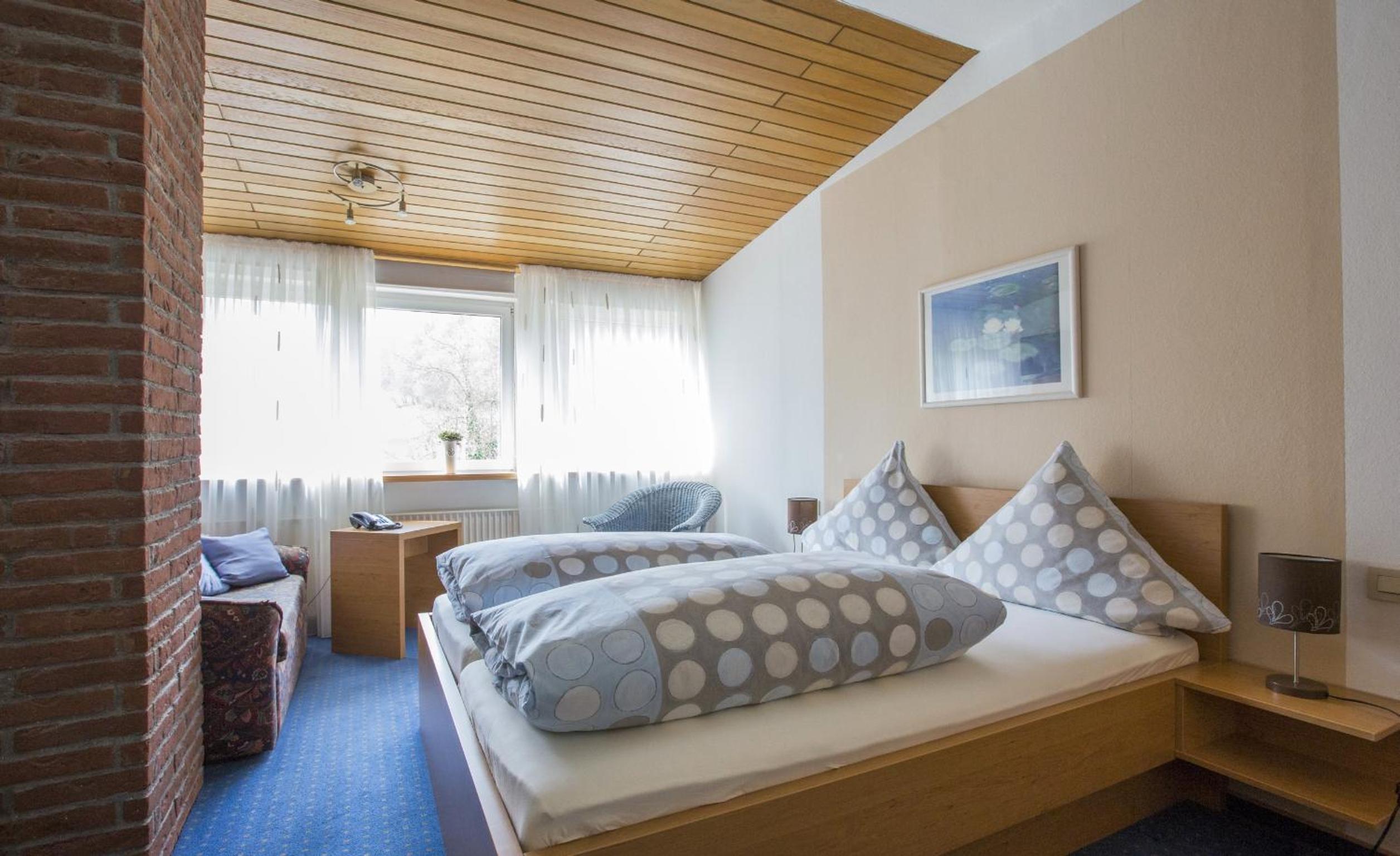 Double Room - Photo 9