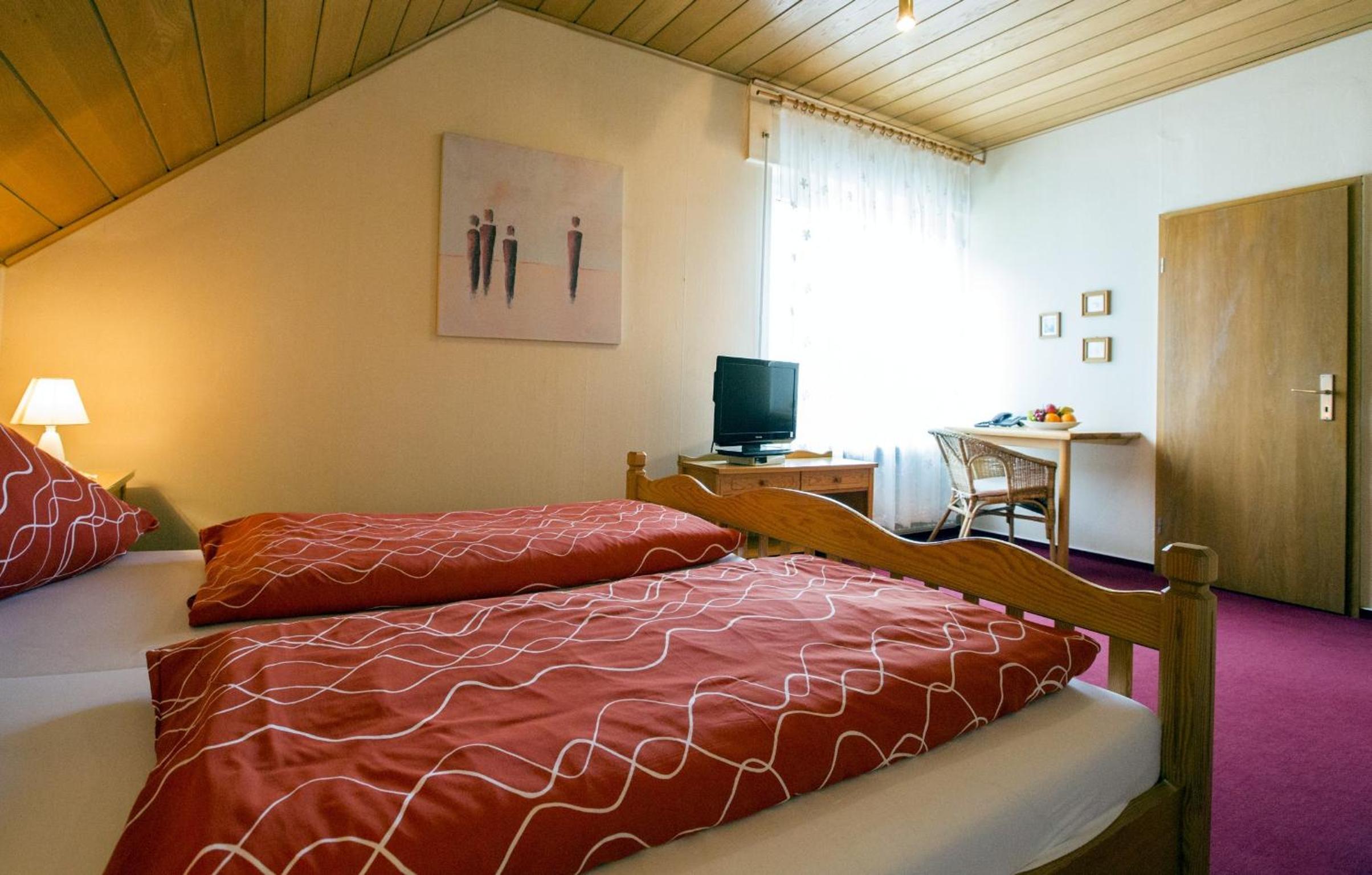 Double Room - Photo 7