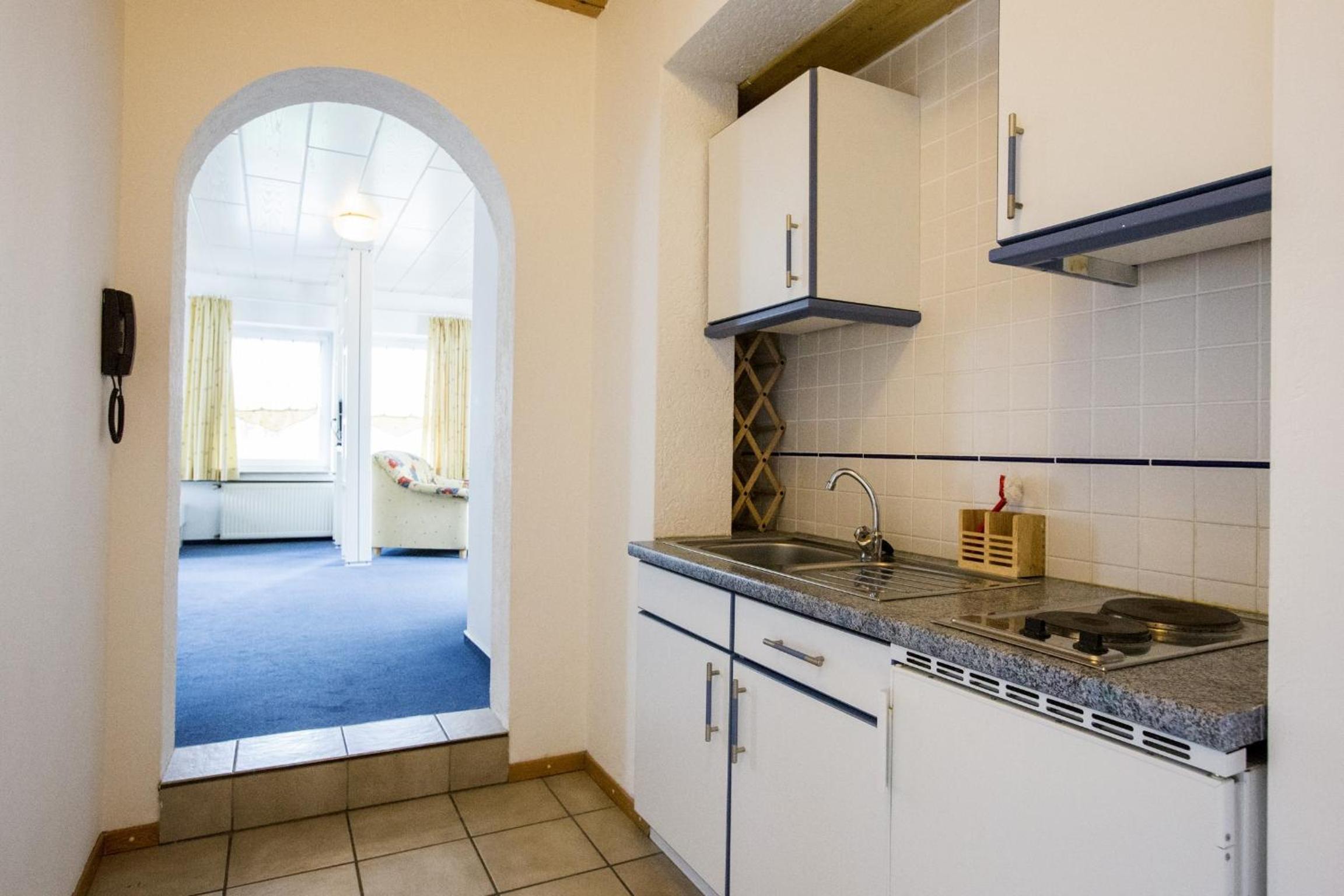 Quadruple Room - Photo 13