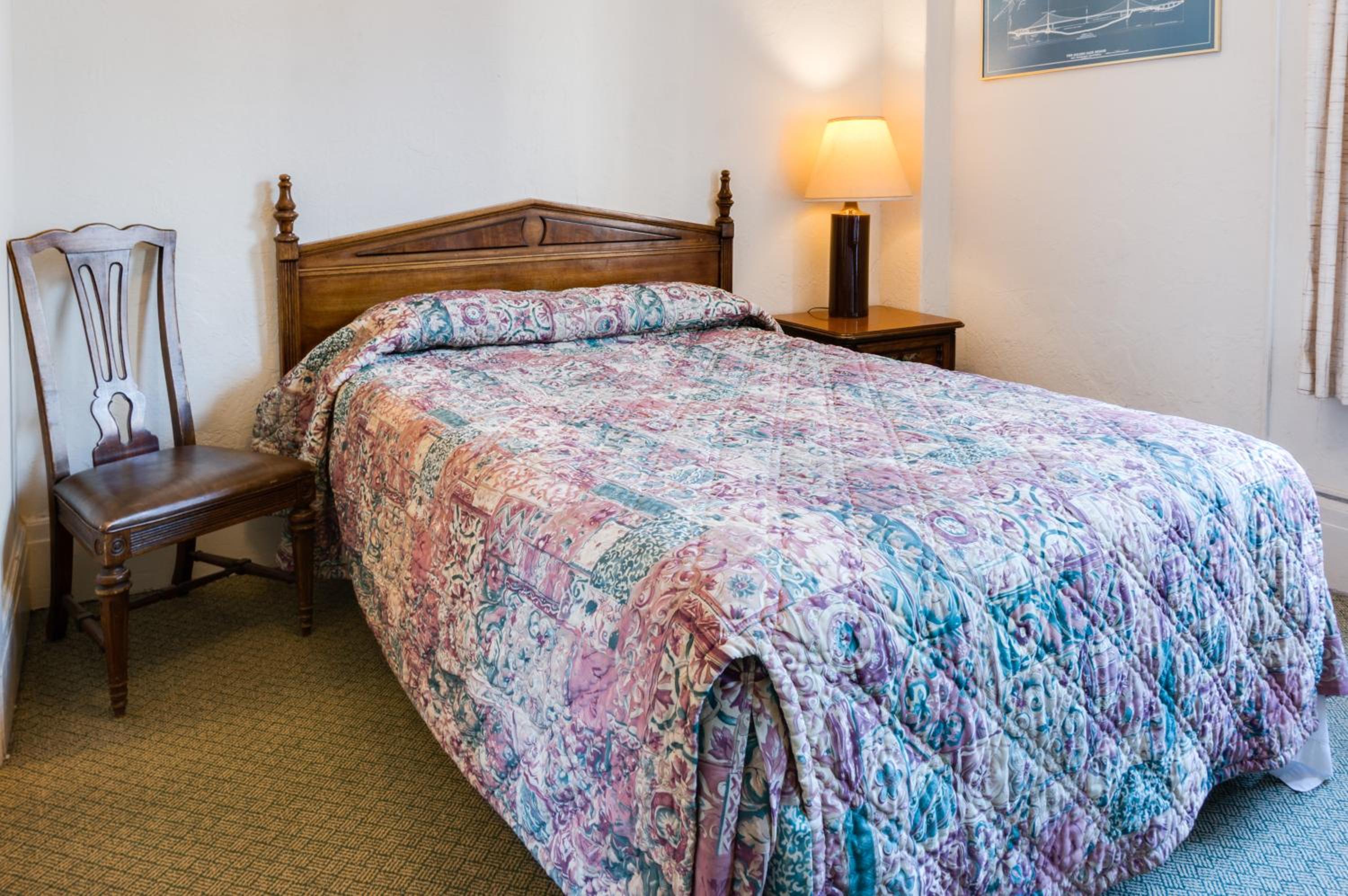 Standard Room with One Double Bed - Photo 1