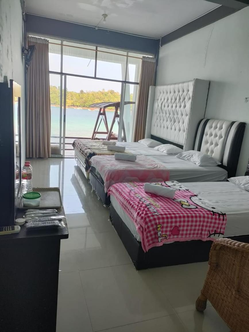 Family Room with Sea View photo 1