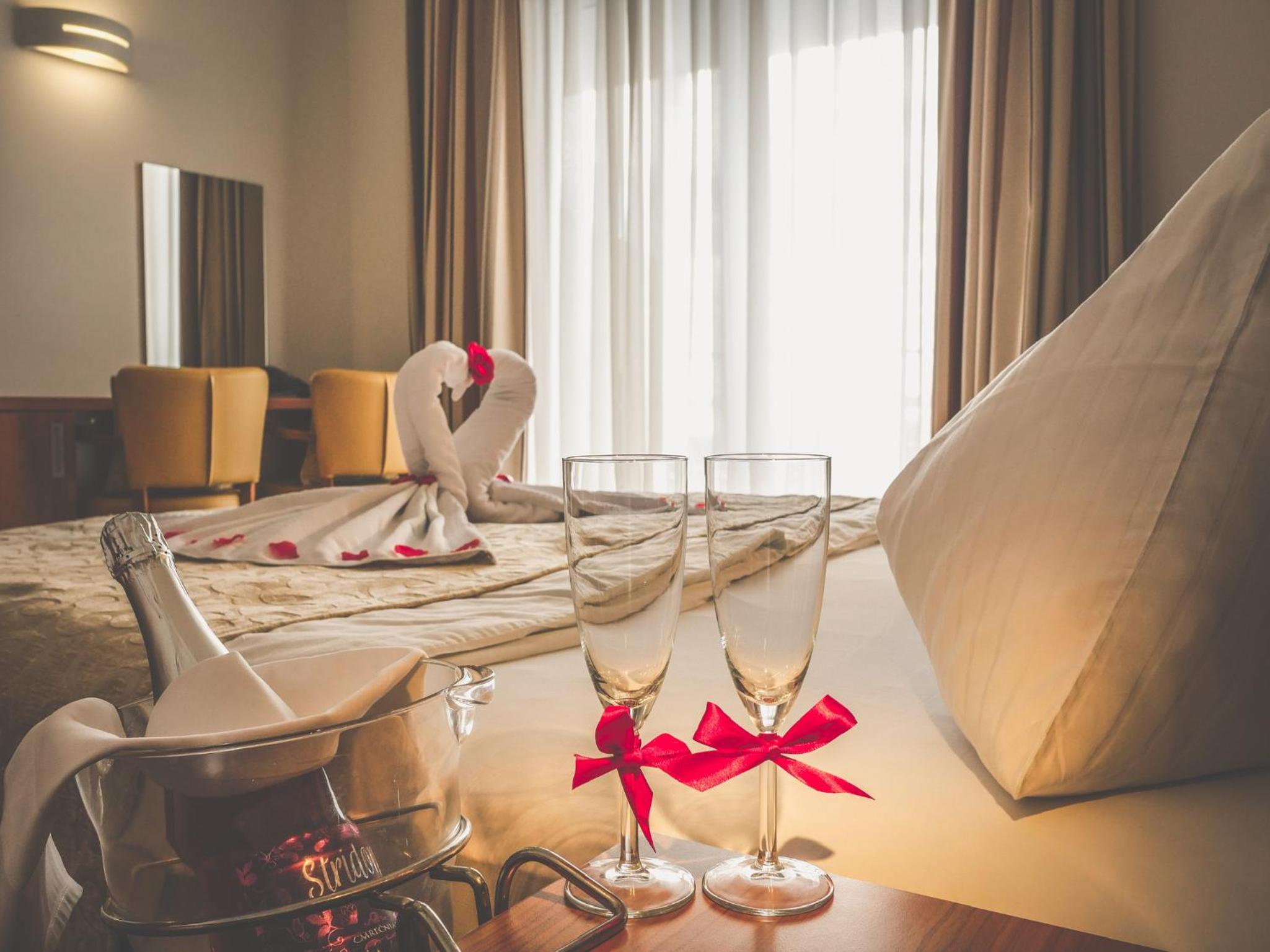 Double or Twin Room with Balcony photo 3