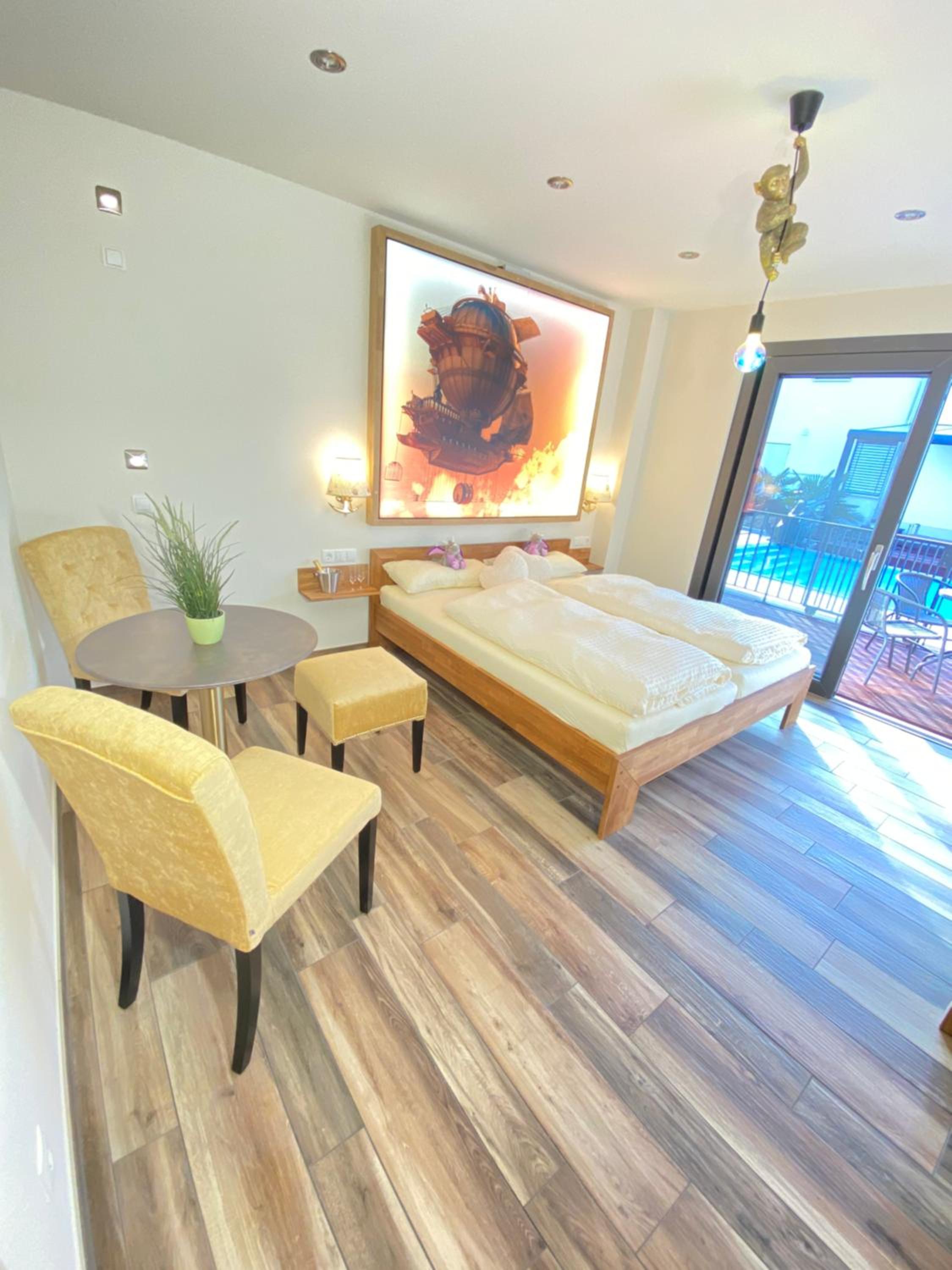 Family Room - Disability Access - Photo 8