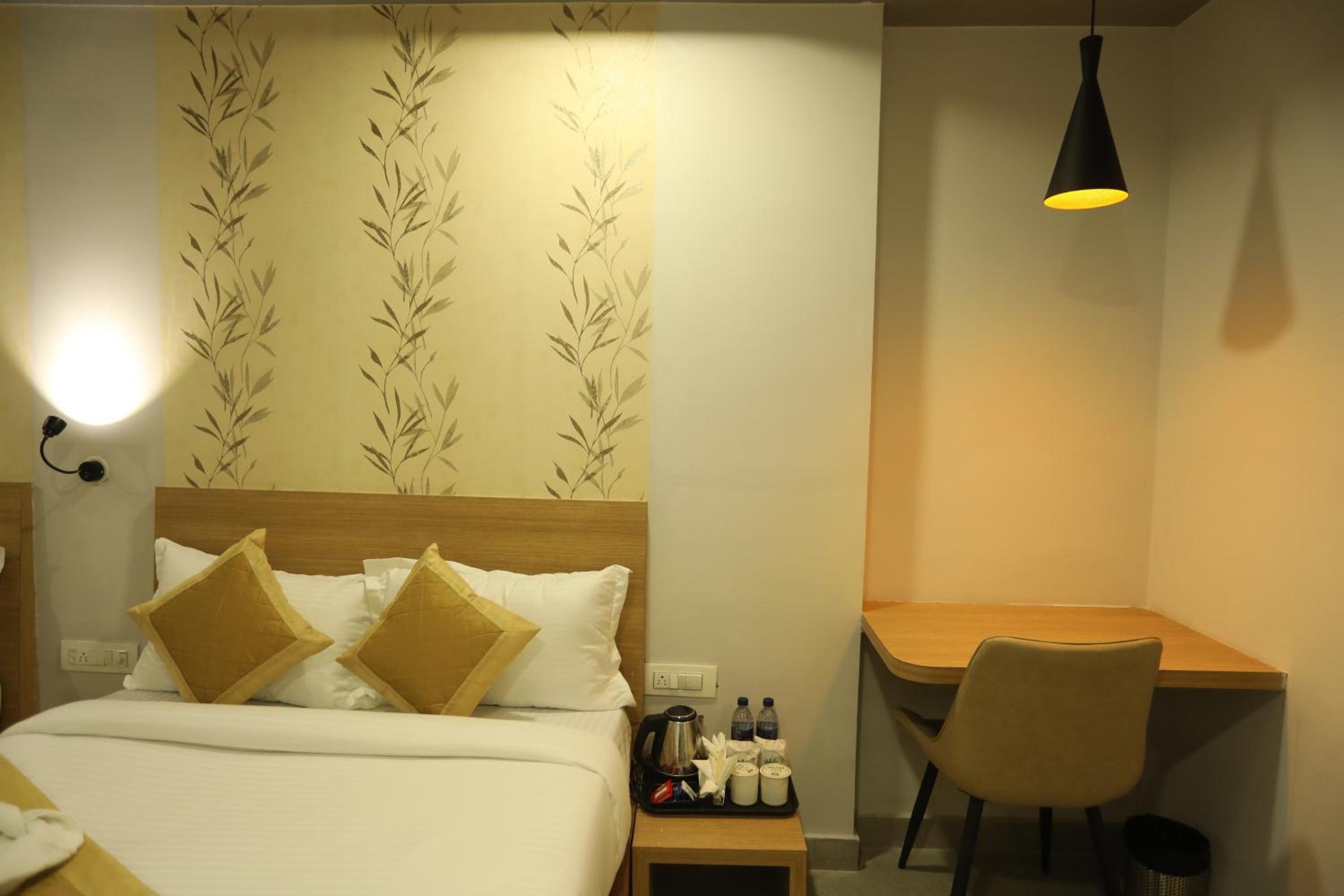 Deluxe Family Room - Photo 9