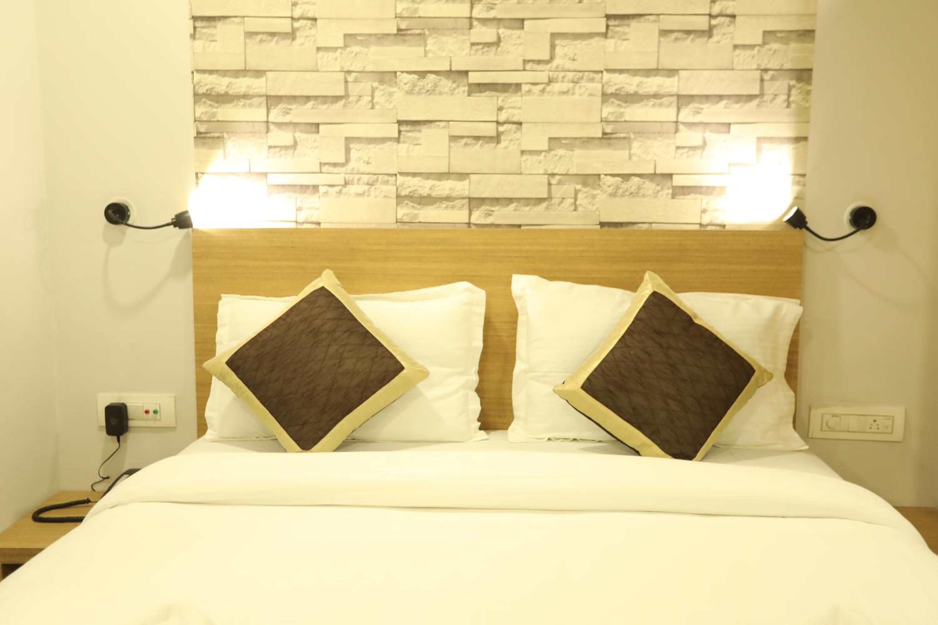 Deluxe Double Room - Photo 3