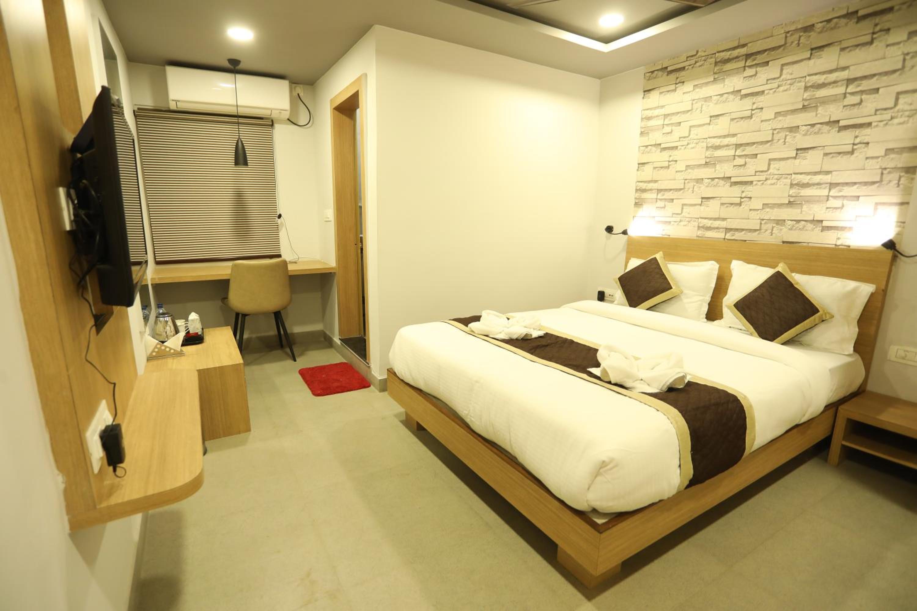 Deluxe Double Room - Photo 5