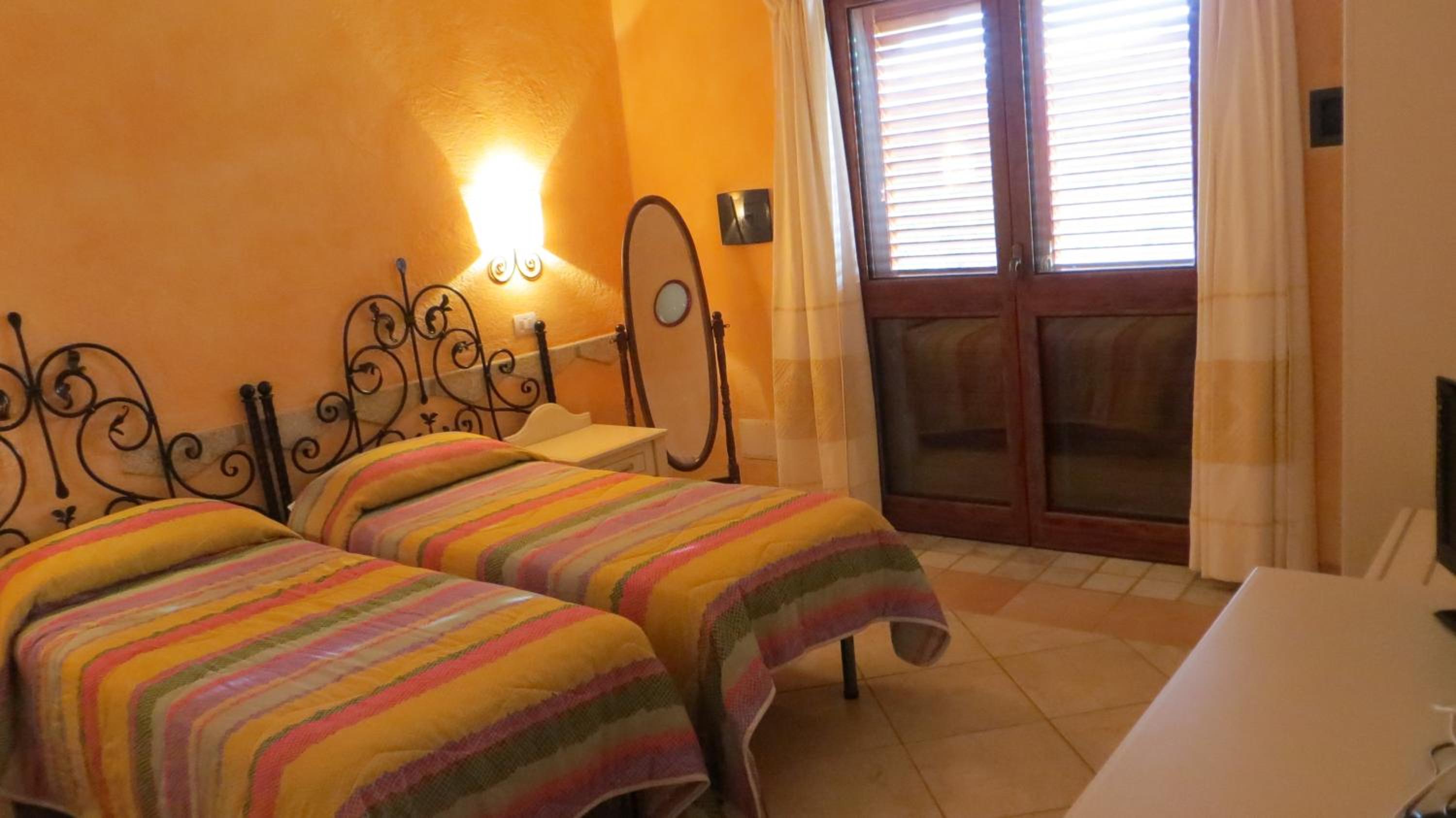 Standard Triple Room photo 3