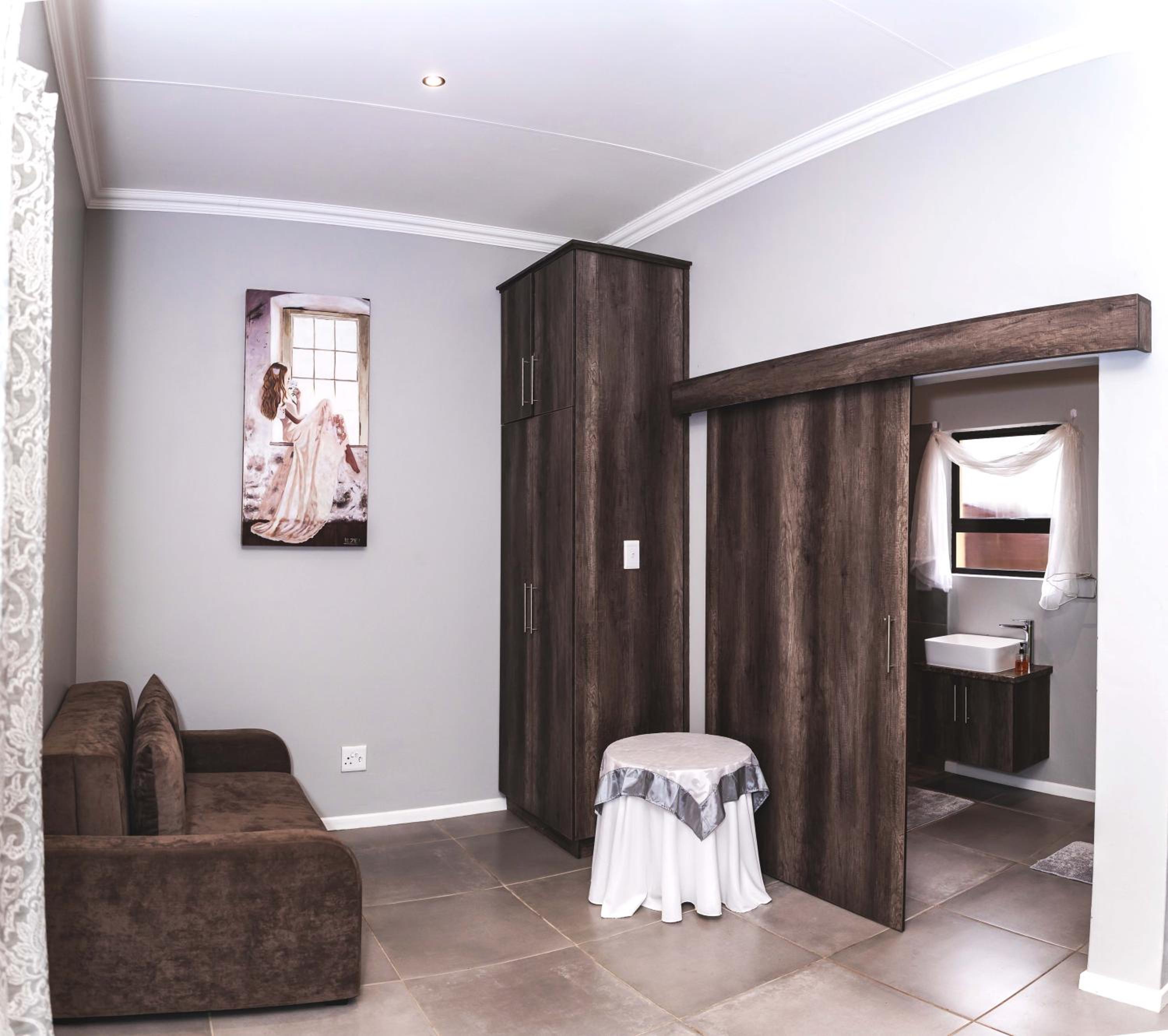 Family Room with Shower - Photo 5