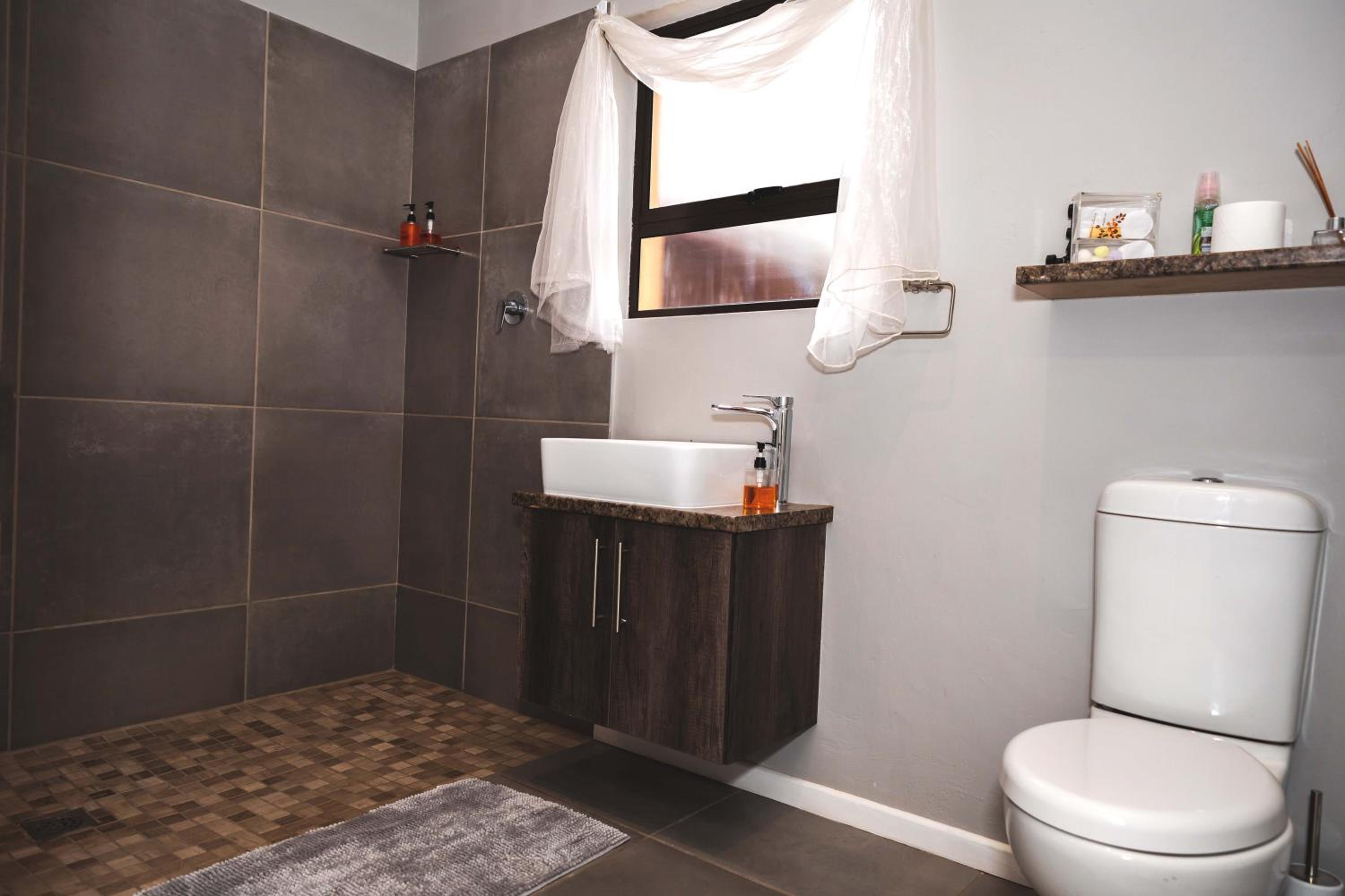 Family Room with Shower - Photo 6