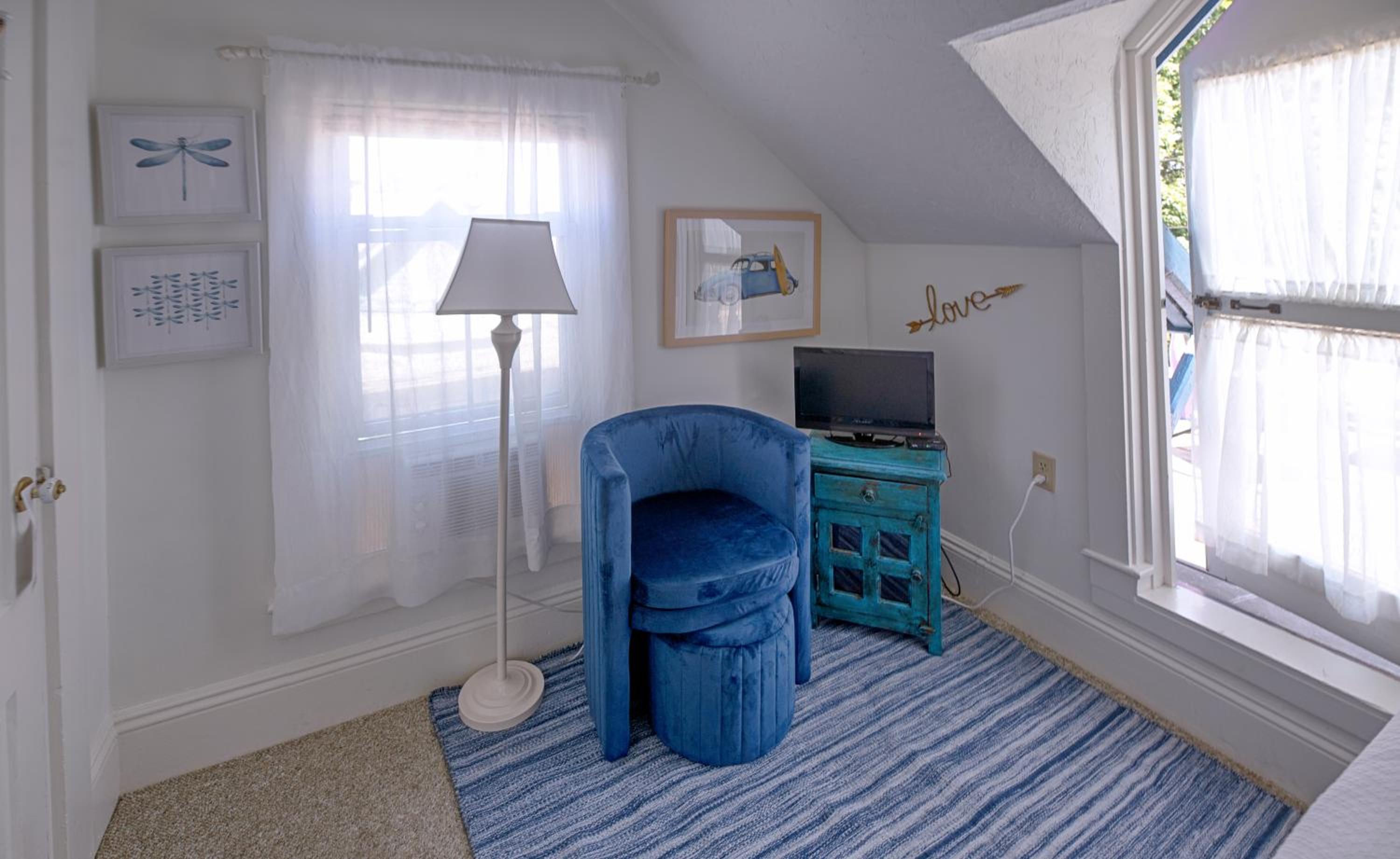 Queen Room with Balcony photo 3