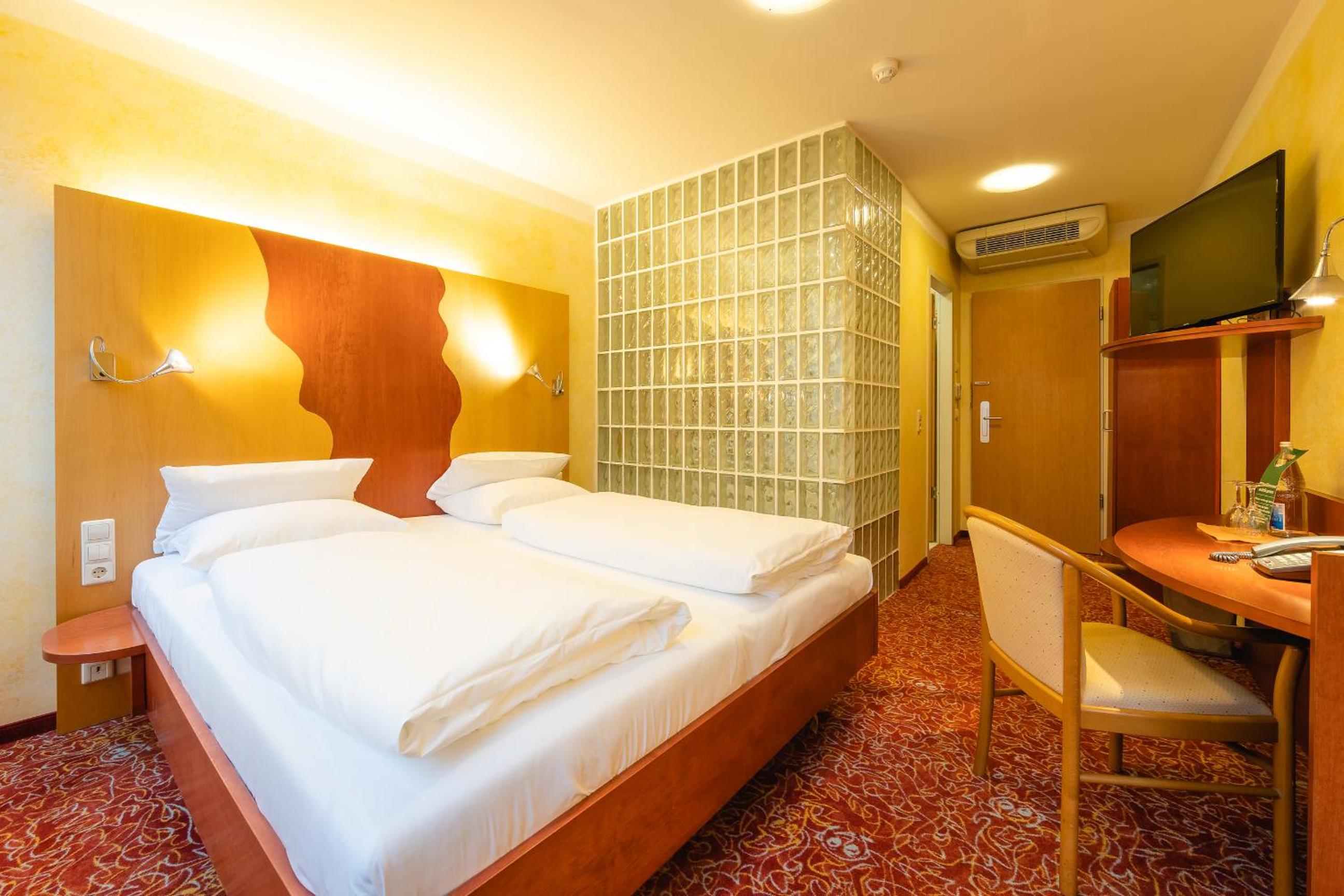 Deluxe Double Room photo 3