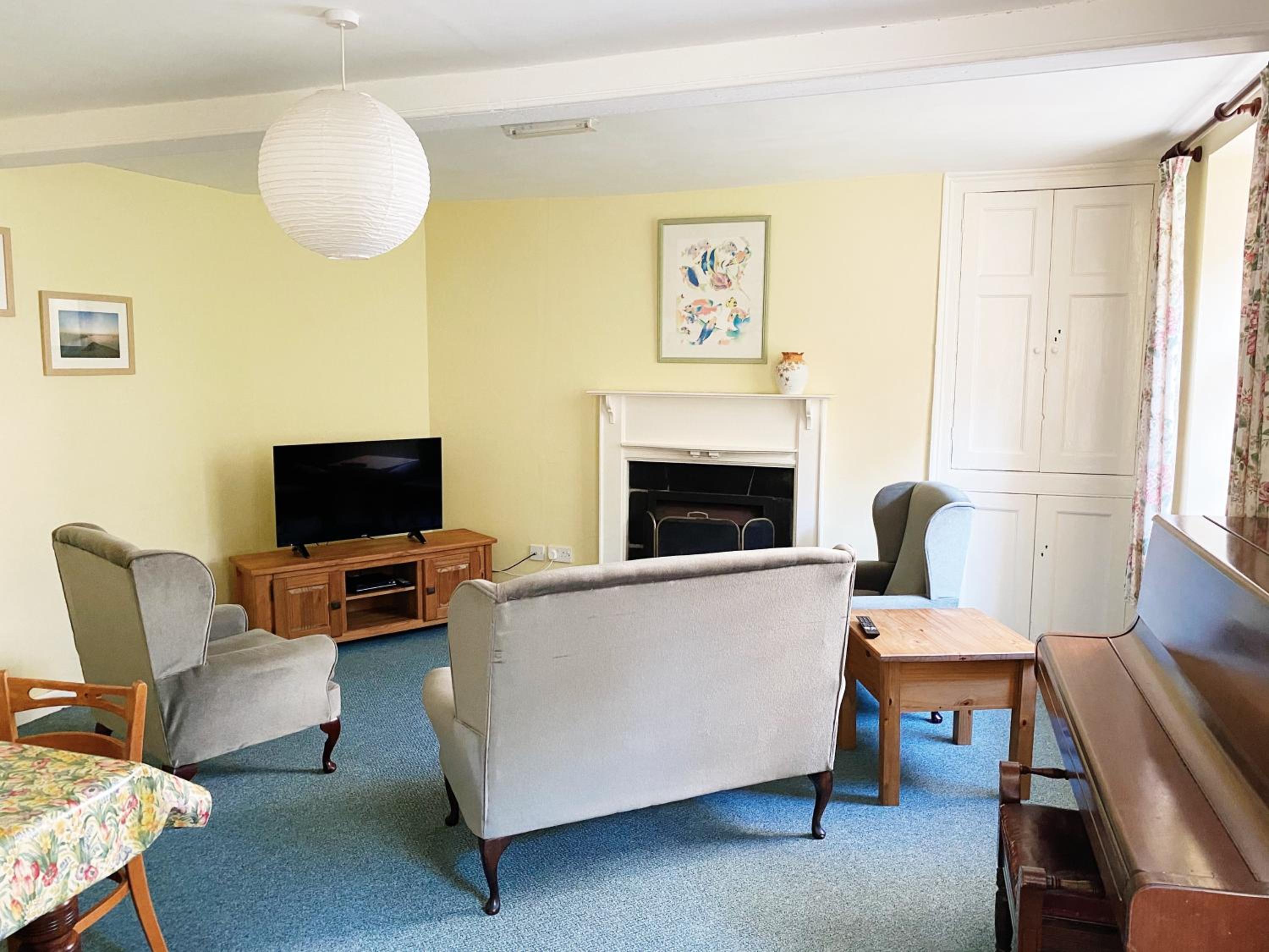 Three-Bedroom House photo 1
