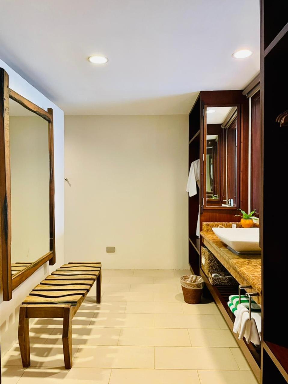 Deluxe Twin Room with Ocean View   photo 2