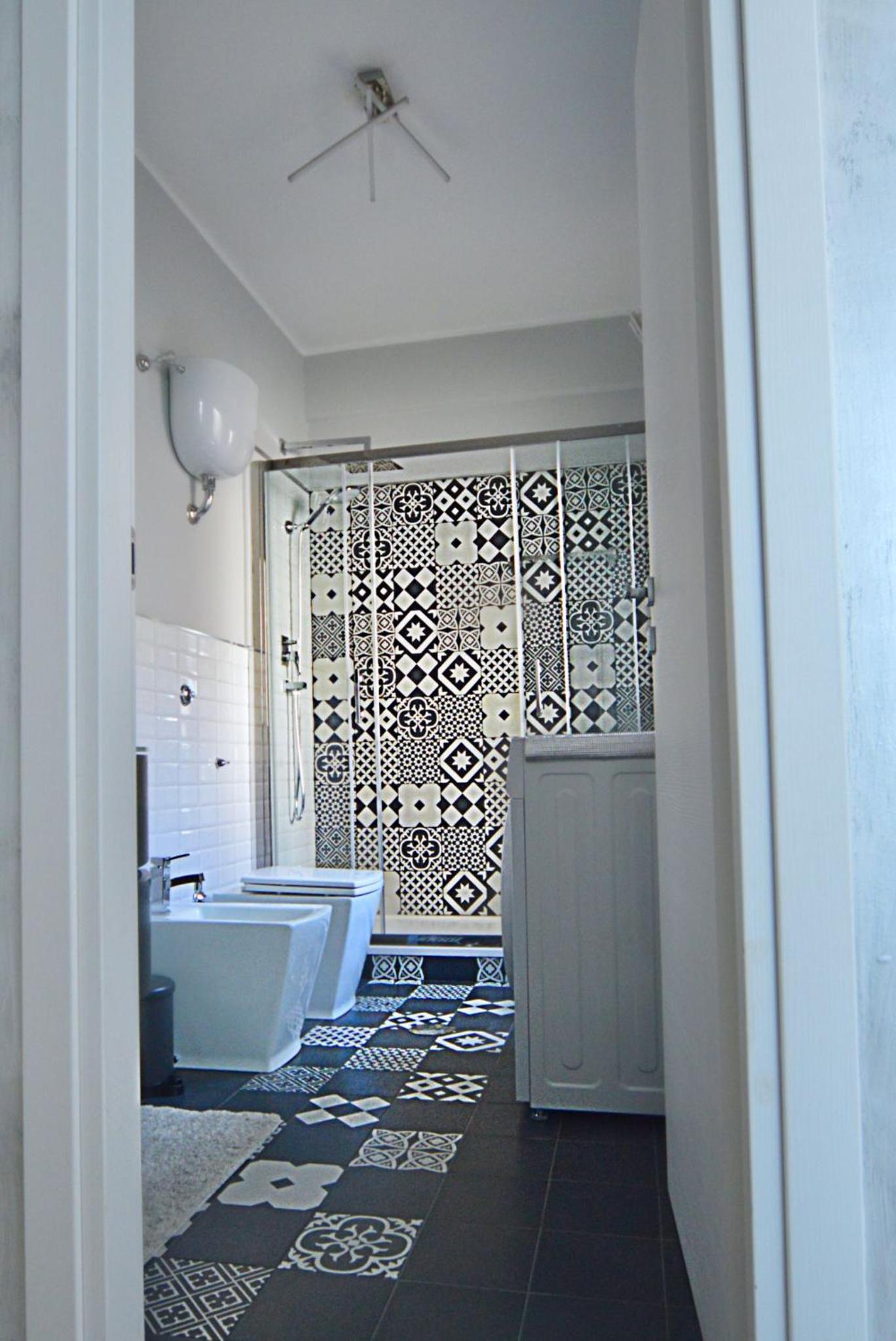 Two-Bedroom Apartment - Photo 8