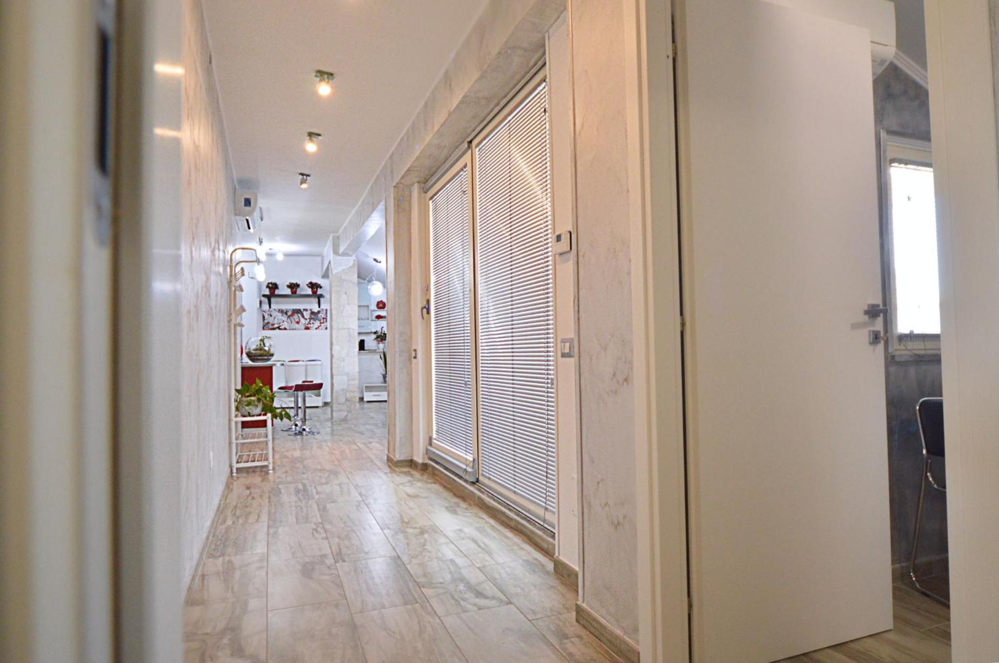 Two-Bedroom Apartment - Photo 16