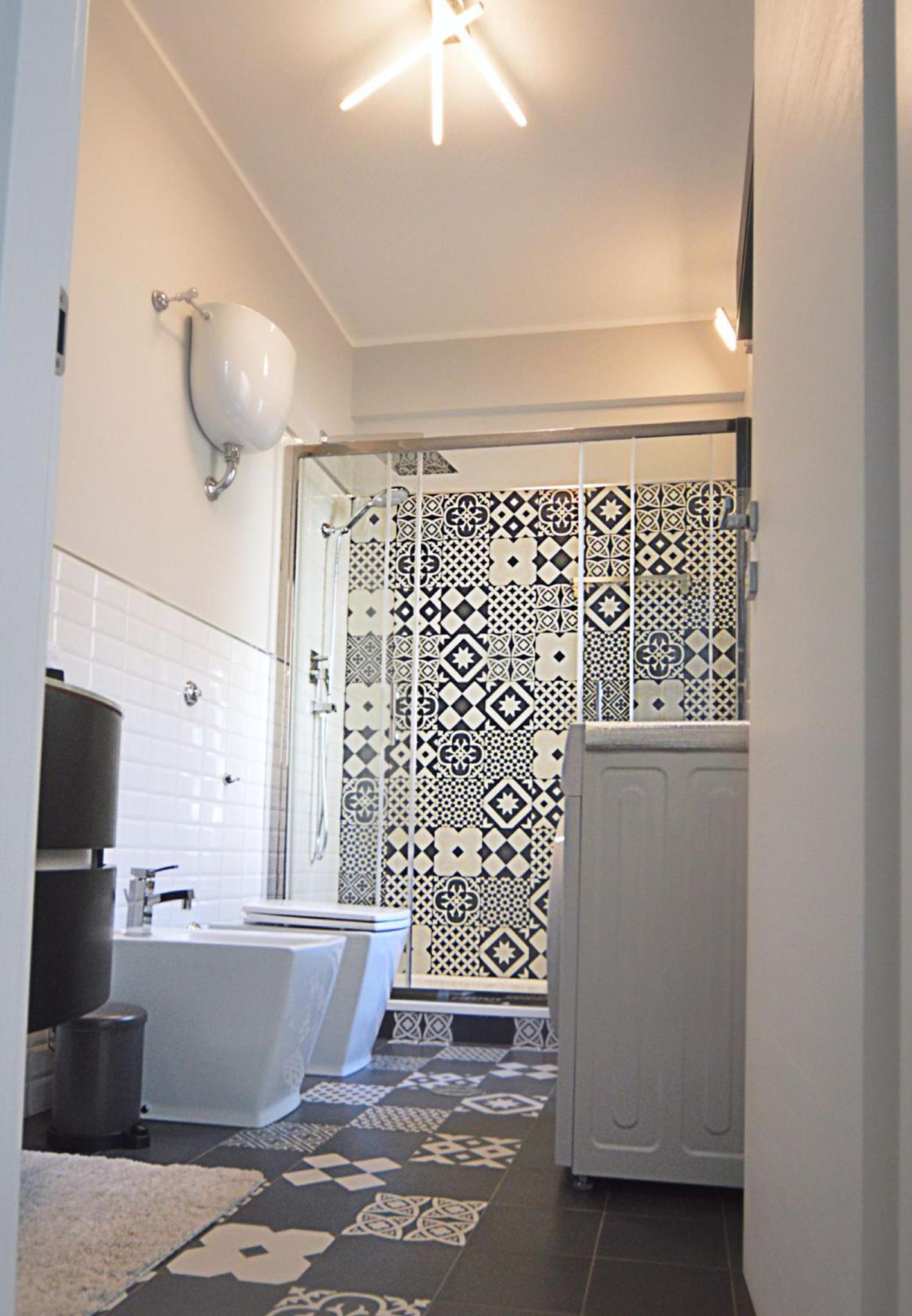 Two-Bedroom Apartment - Photo 11