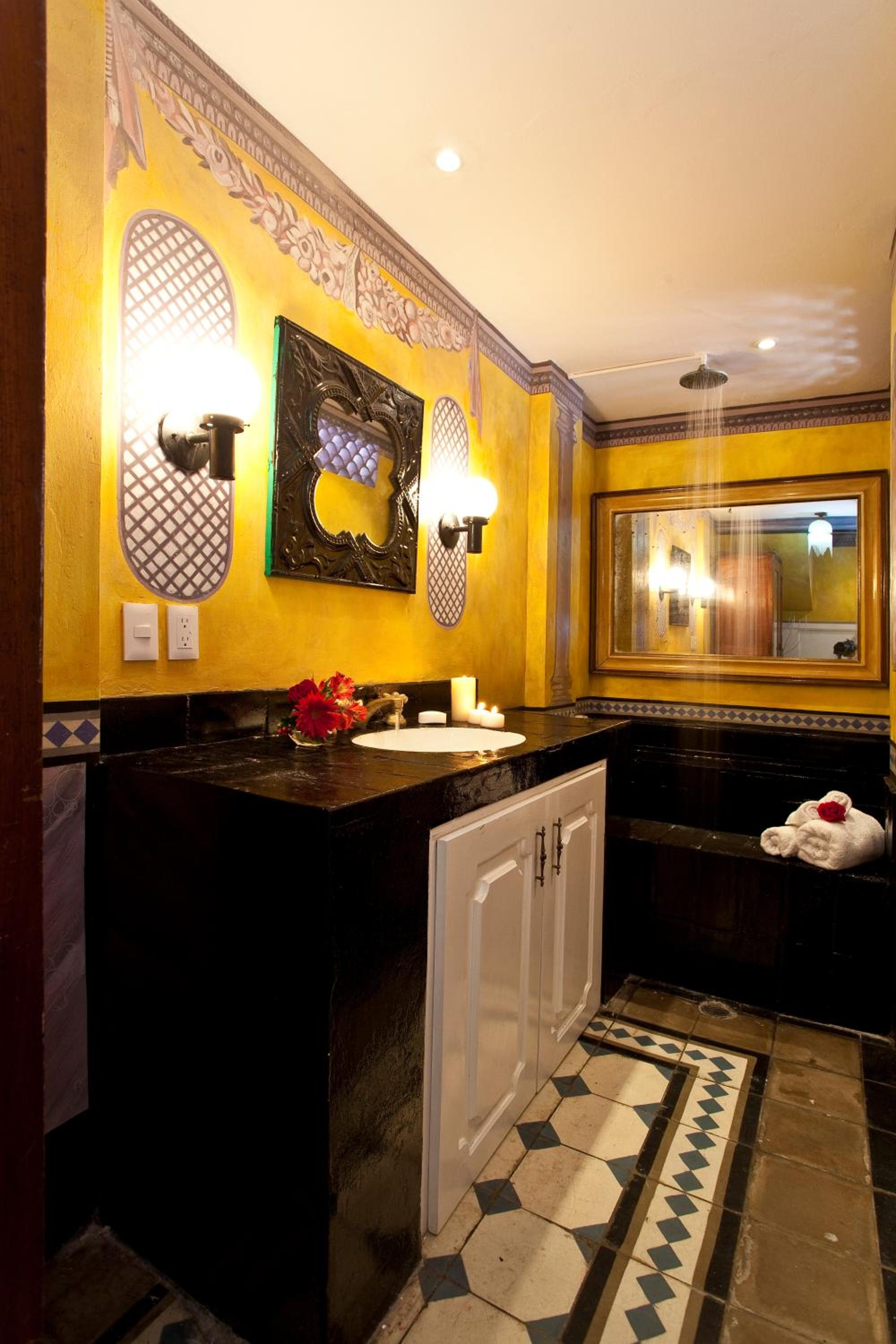 Cortez Suite photo 2
