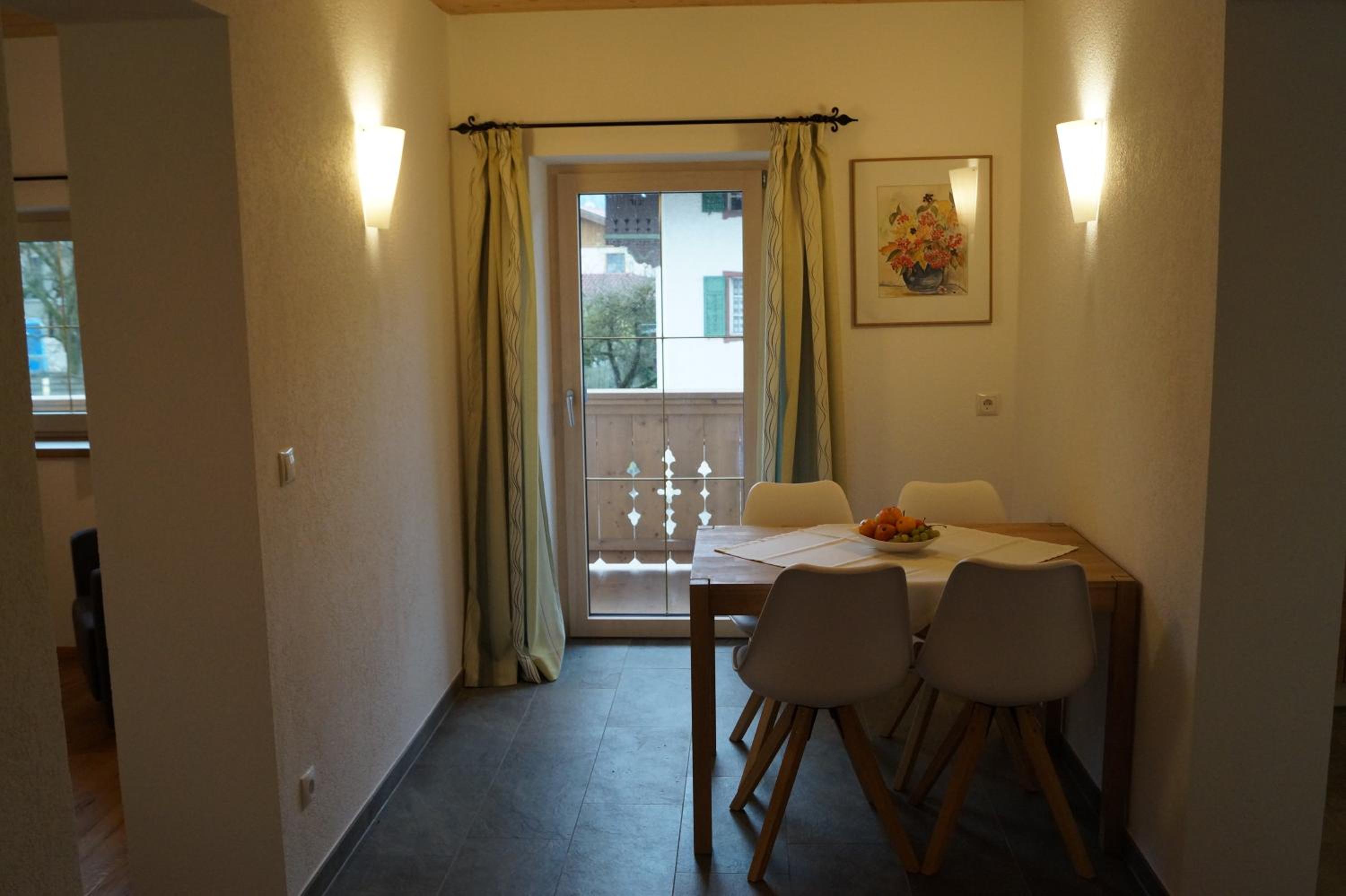 Apartment with Balcony photo 2