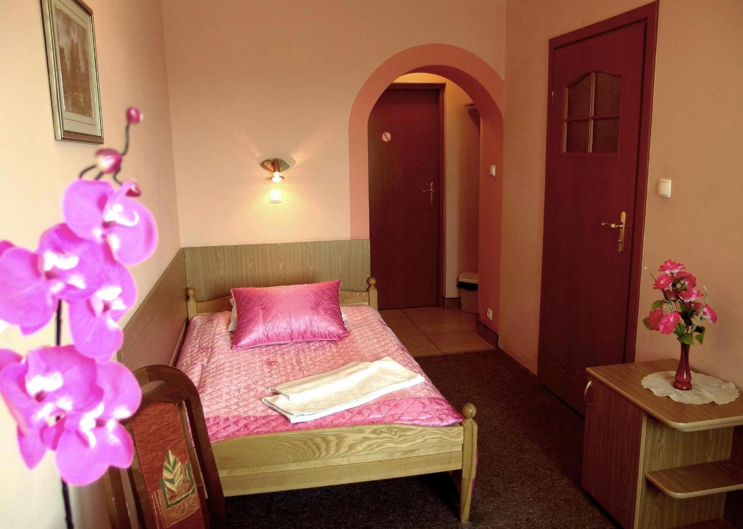 Single Room photo 3