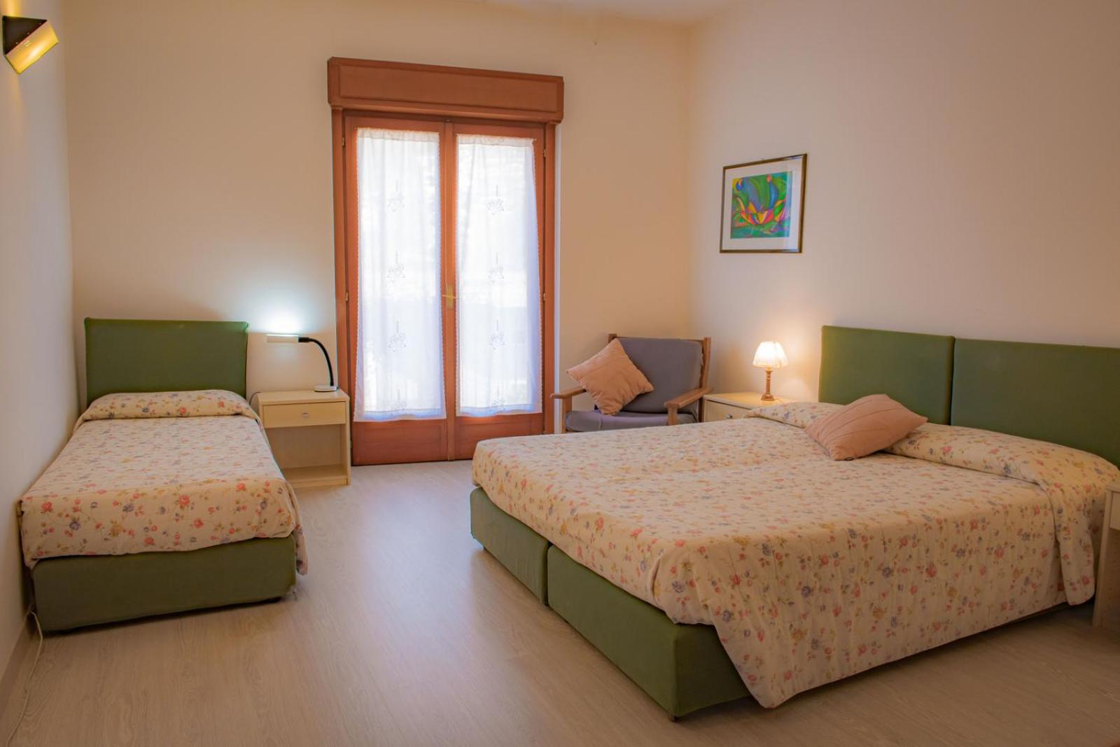 Standard Triple Room - Photo 4