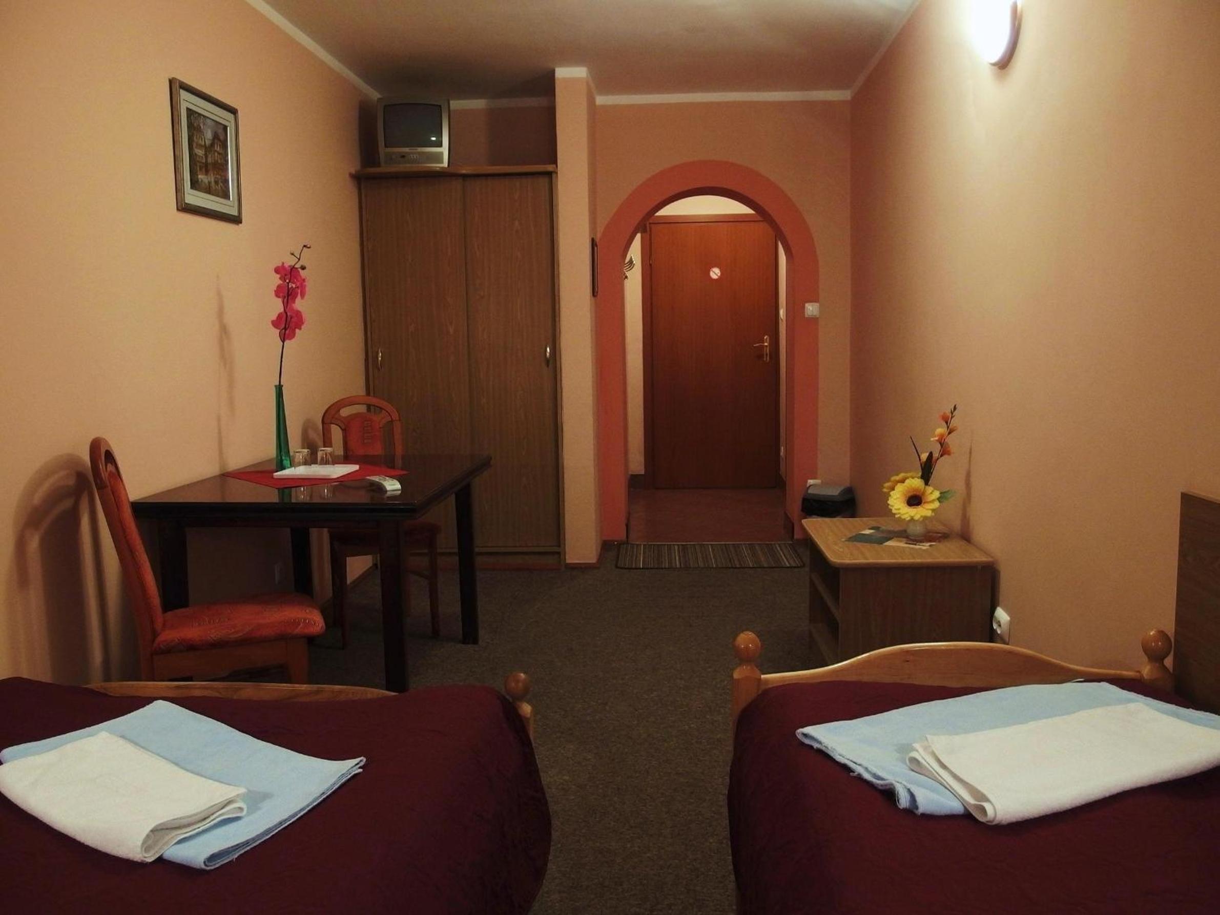 Double or Twin Room photo 3