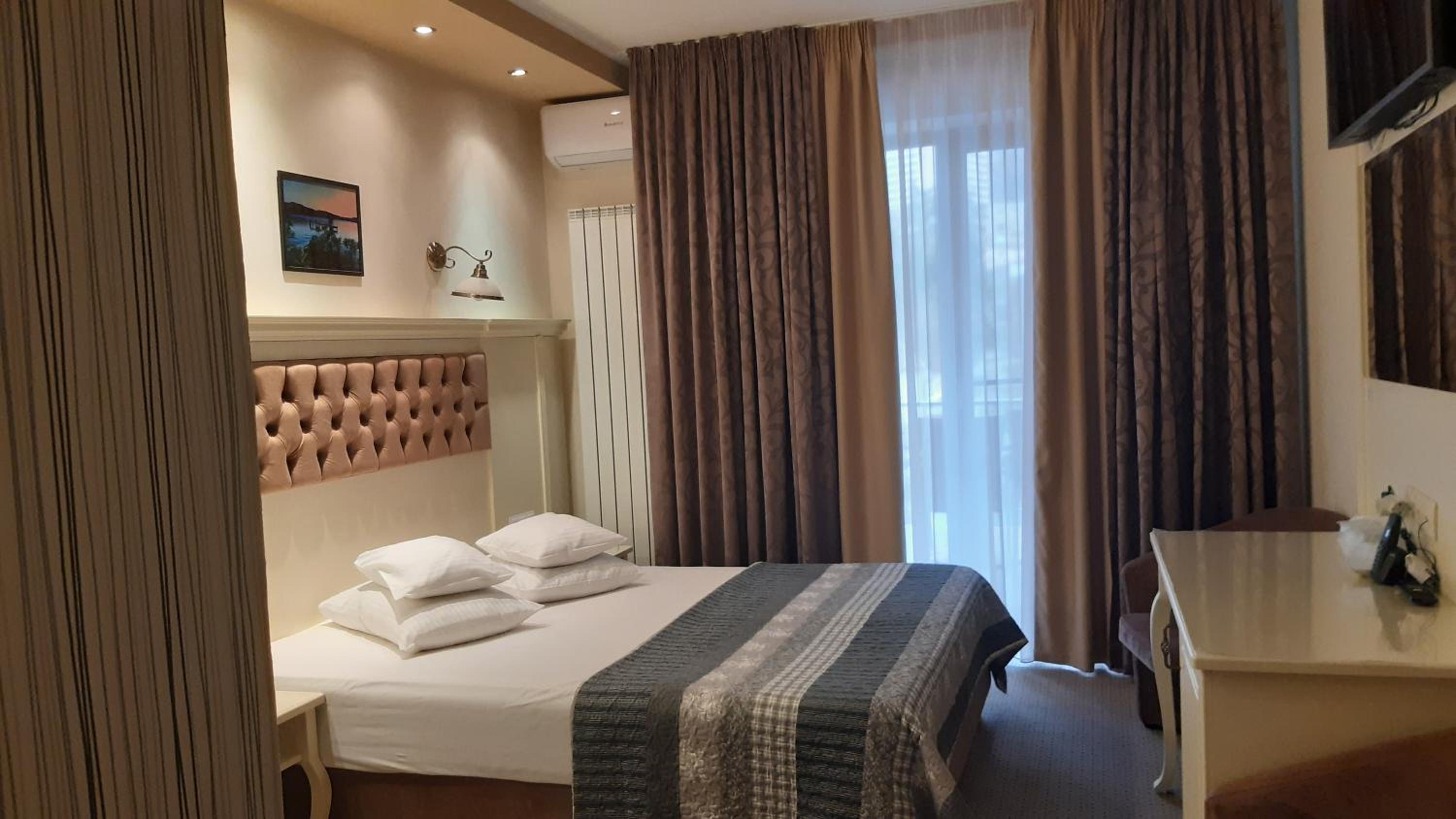 Triple Room with Terrace