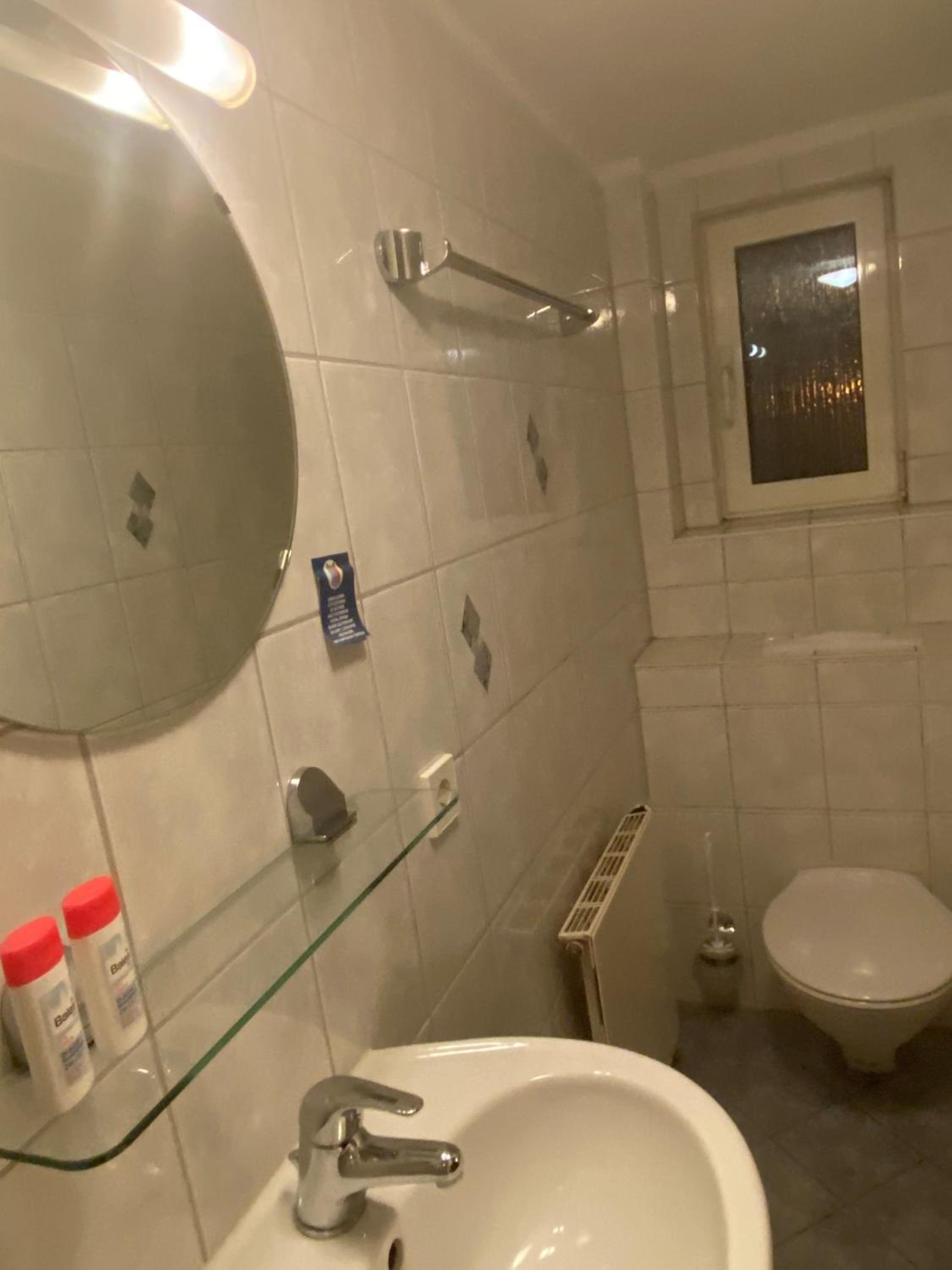 Double Room with Private Bathroom photo 2
