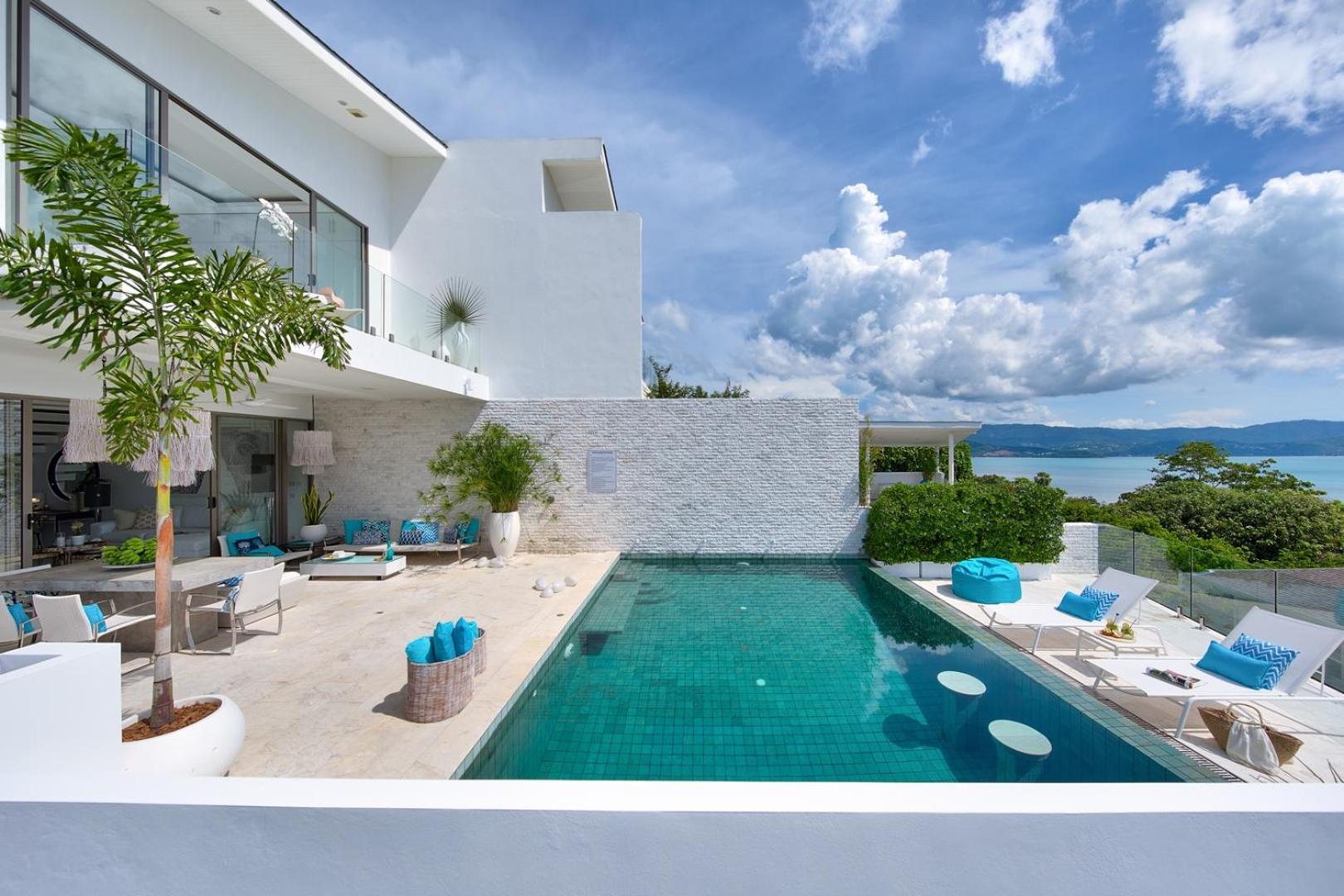 Villa with Sea View photo 2
