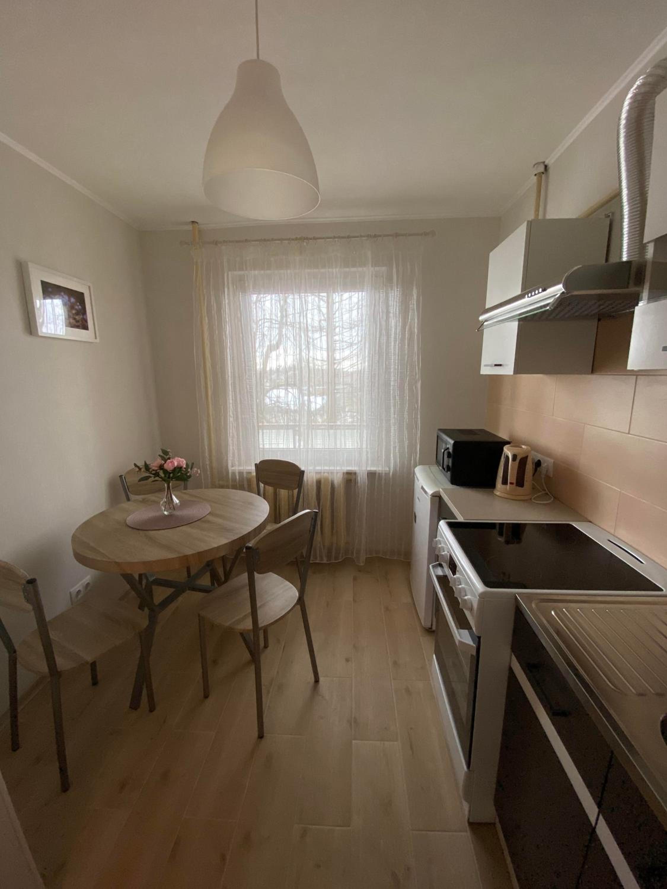 One-Bedroom Apartment - Photo 8