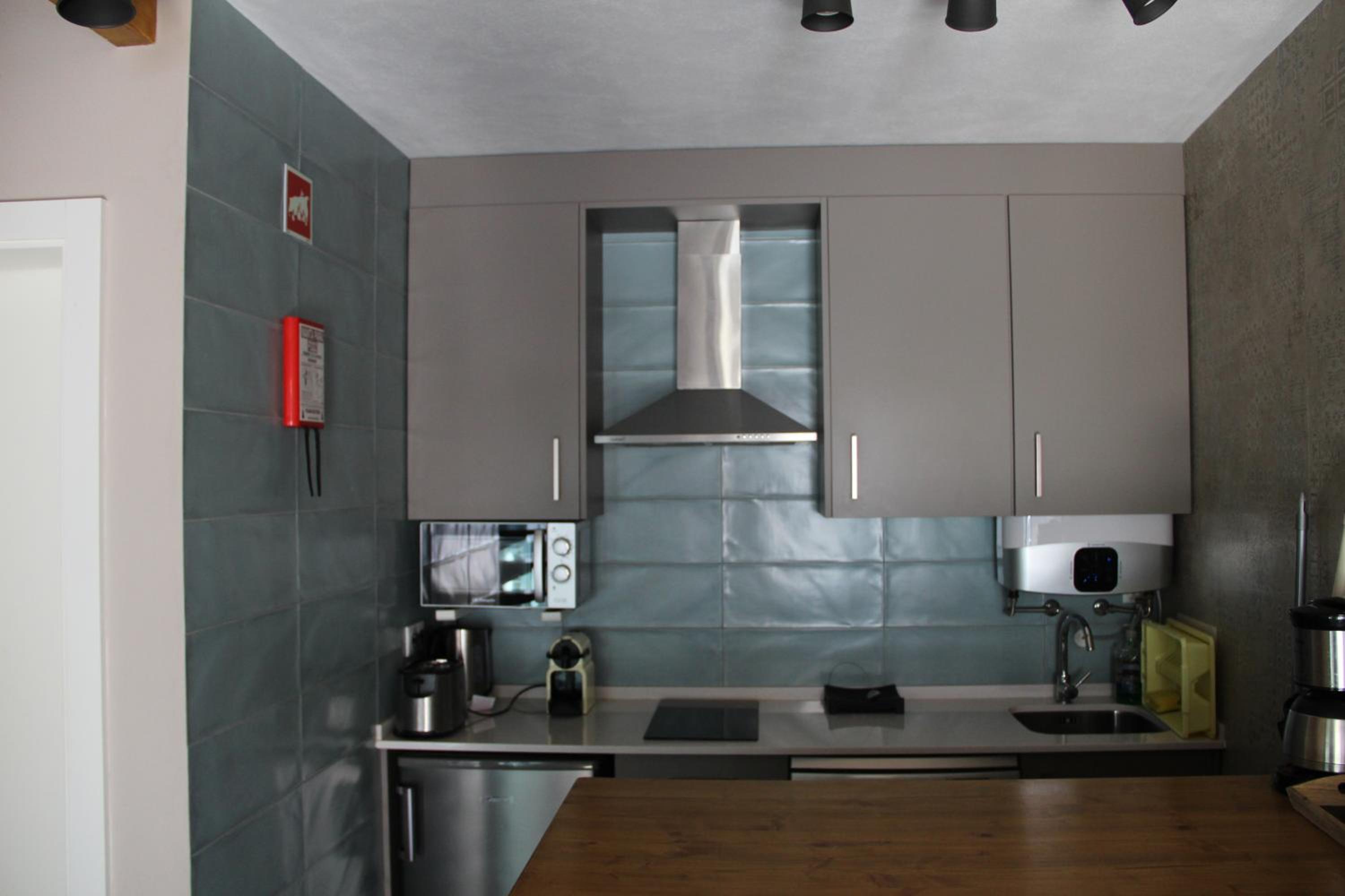 Apartment with Terrace - Photo 3