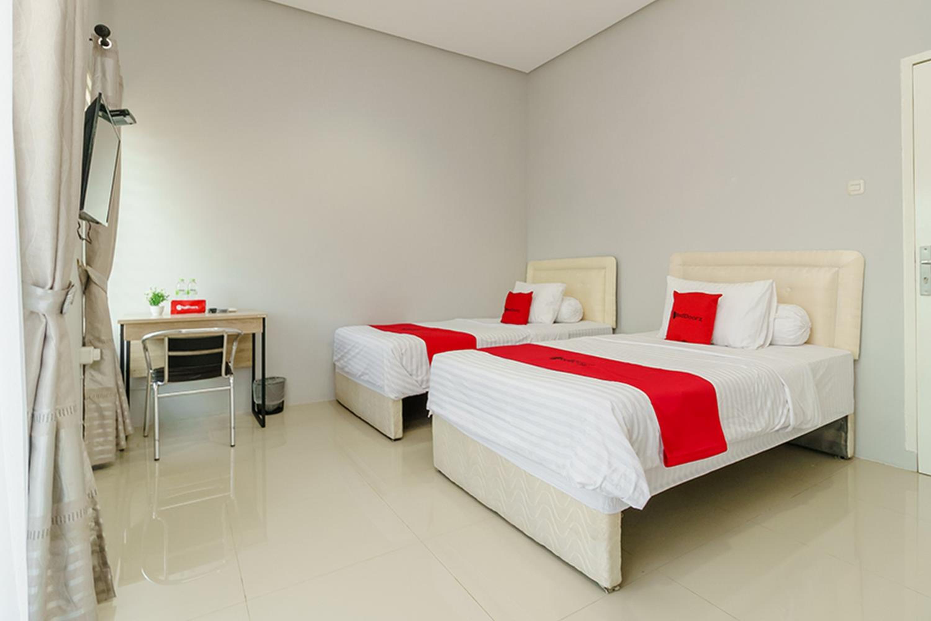 Deluxe Twin Room - Photo 1