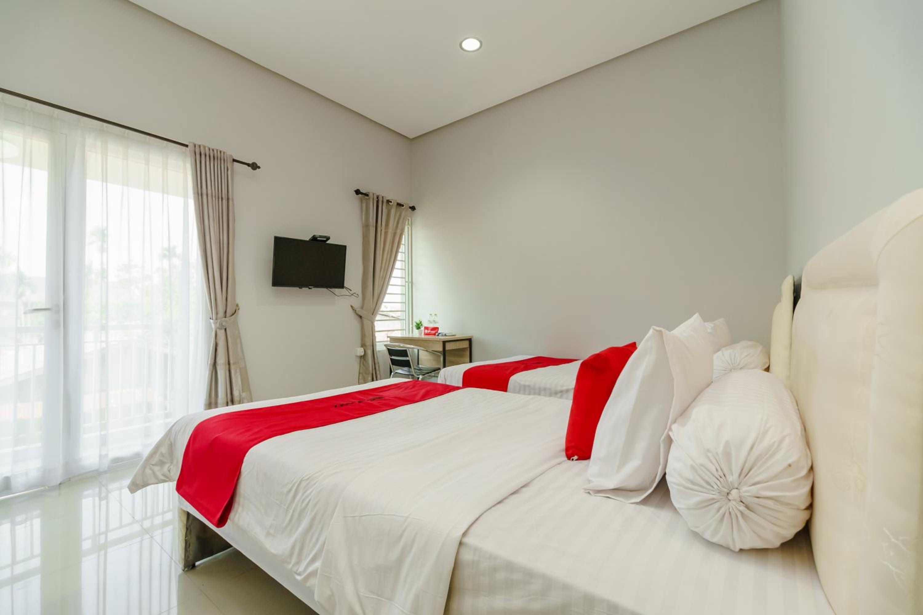 Deluxe Twin Room - Photo 4