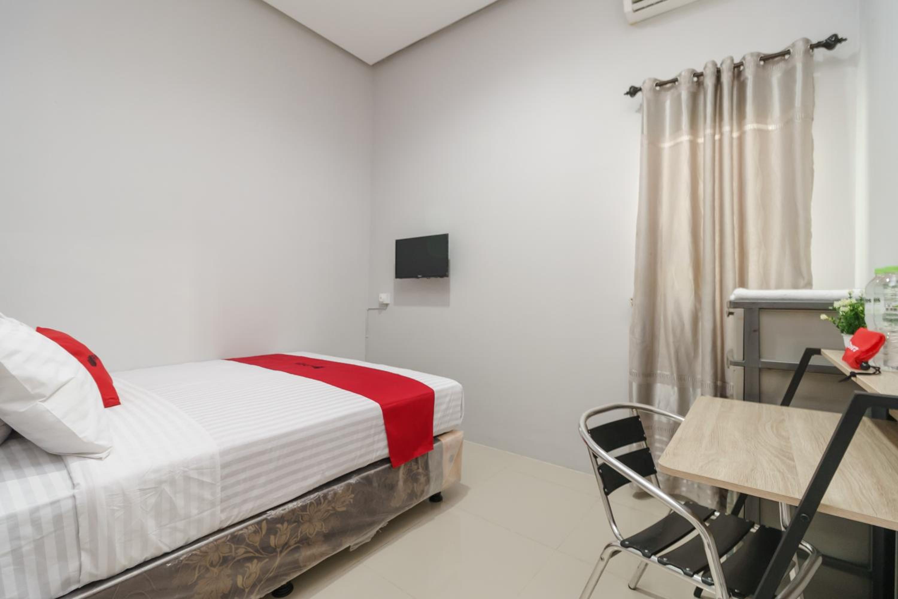 Double Room - Photo 9