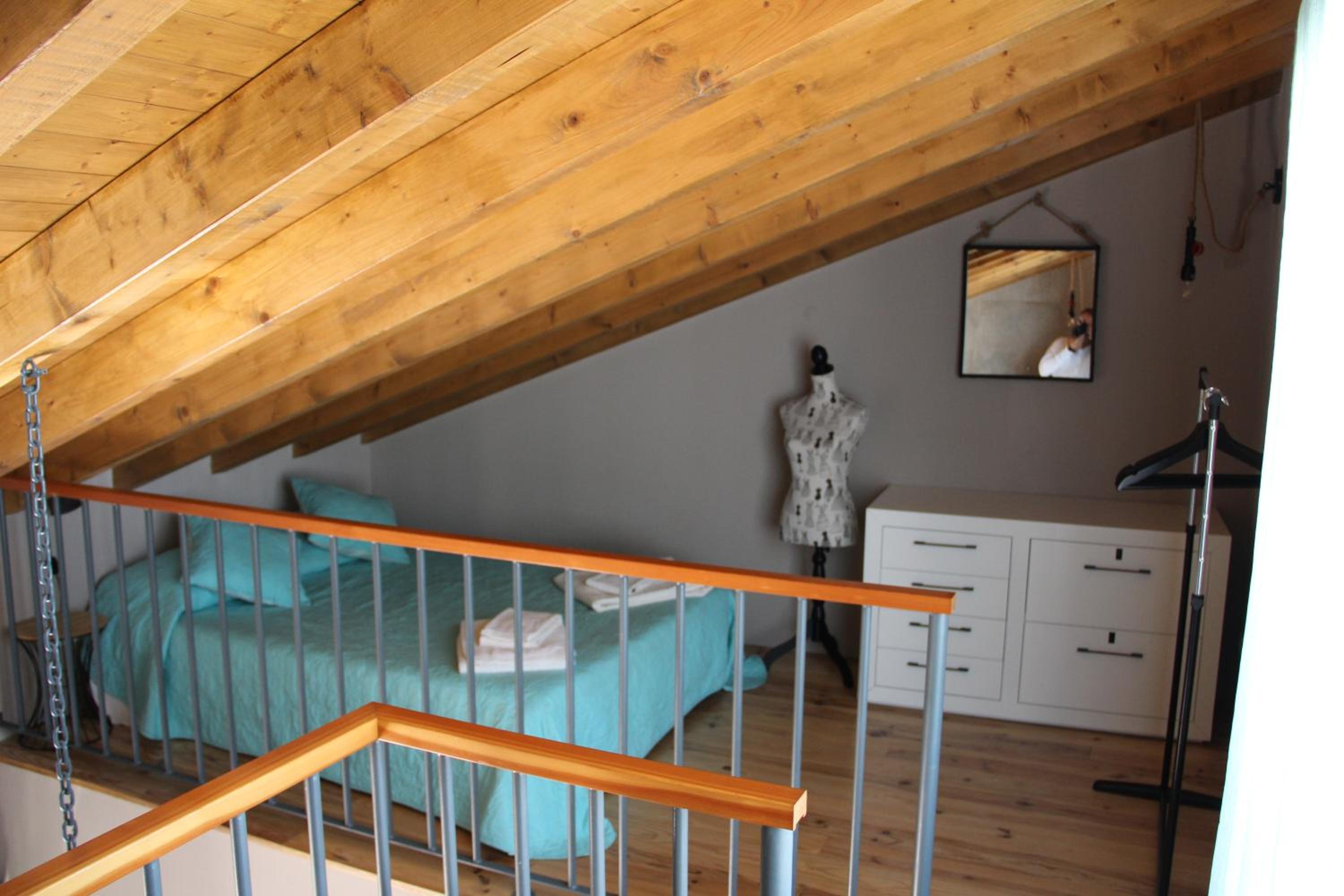 Apartment with Terrace - Photo 8
